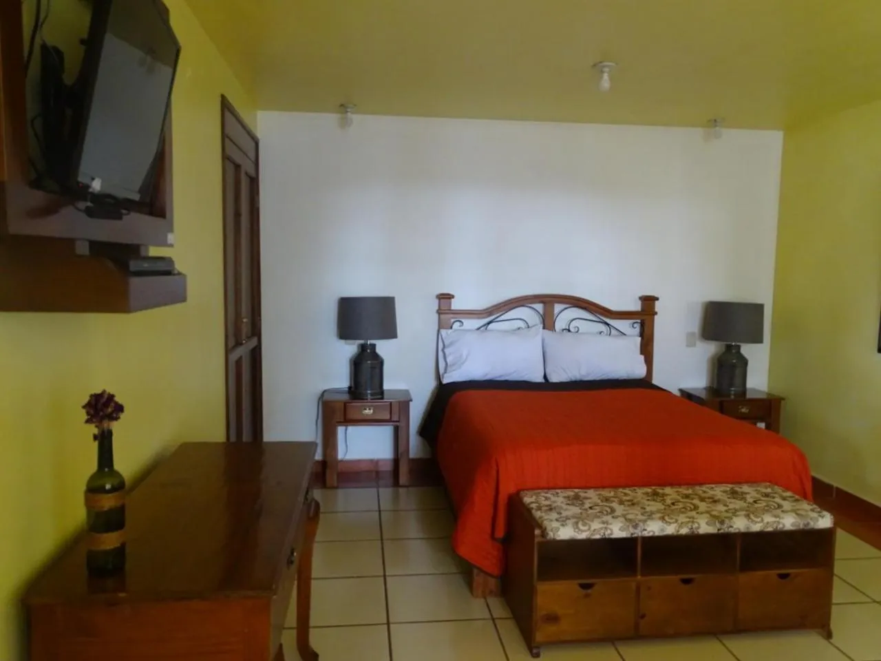 Bed in HOTEL XIADANI Restaurante, Temazcal & Spa