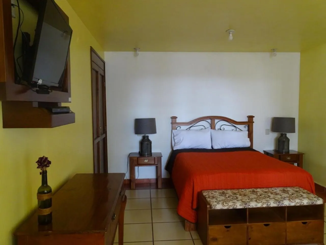 Bed in HOTEL XIADANI Restaurante, Temazcal & Spa