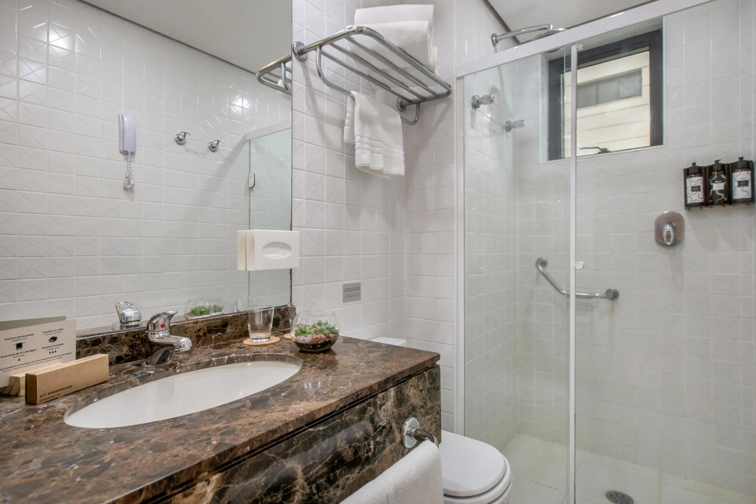 Bathroom in INNSiDE by Meliá São Paulo Higienópolis