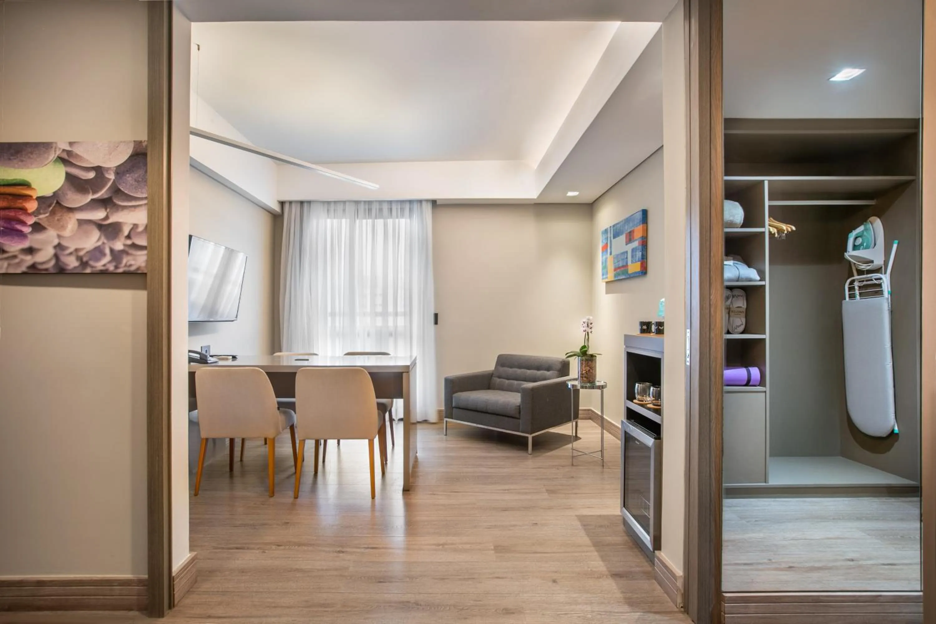 Photo of the whole room in INNSiDE by Meliá São Paulo Higienópolis