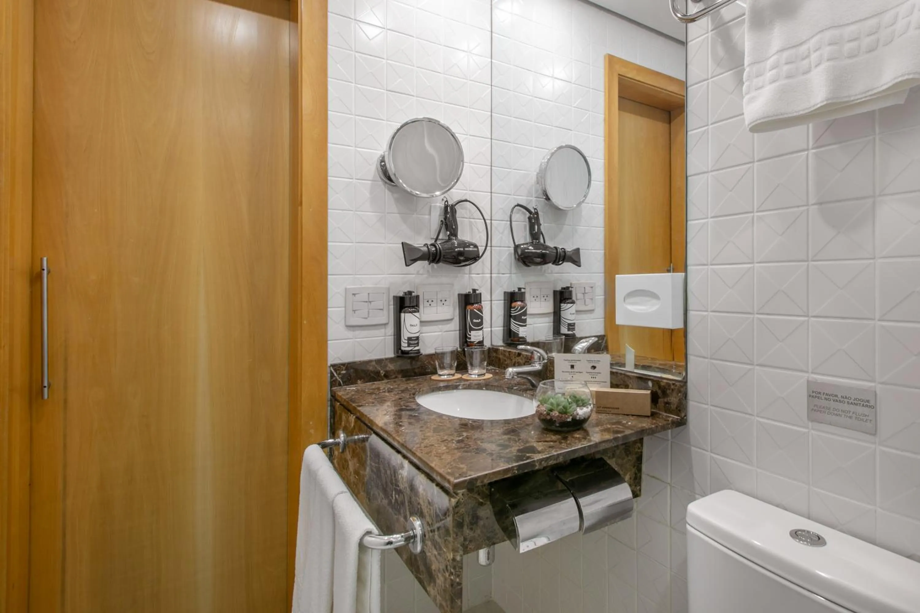 Bathroom in INNSiDE by Meliá São Paulo Higienópolis