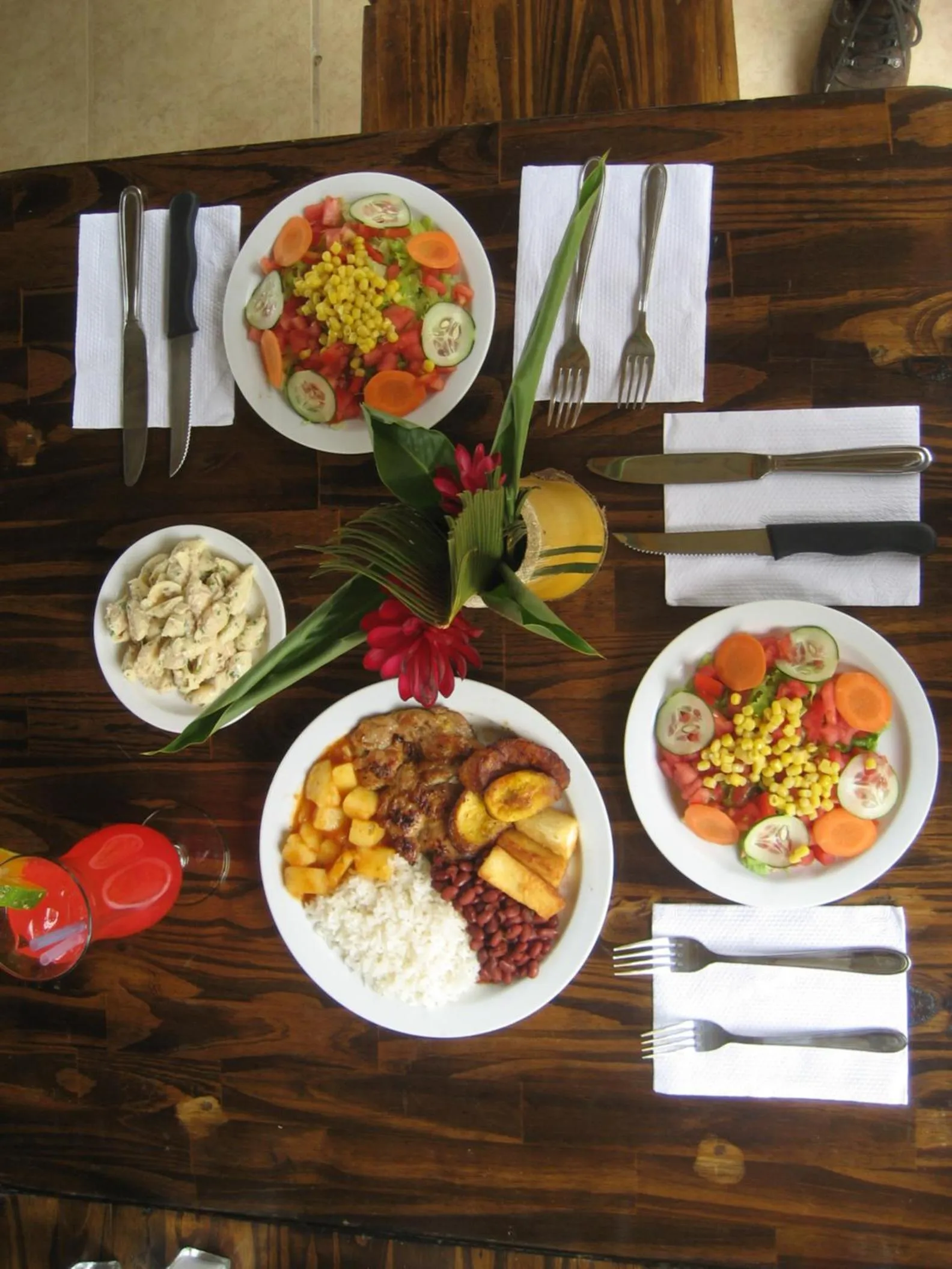 Restaurant/places to eat in Vida Aventura Ranch