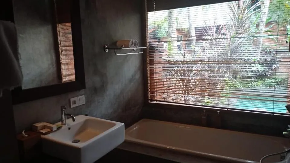 Bathroom in Suarti Boutique Village