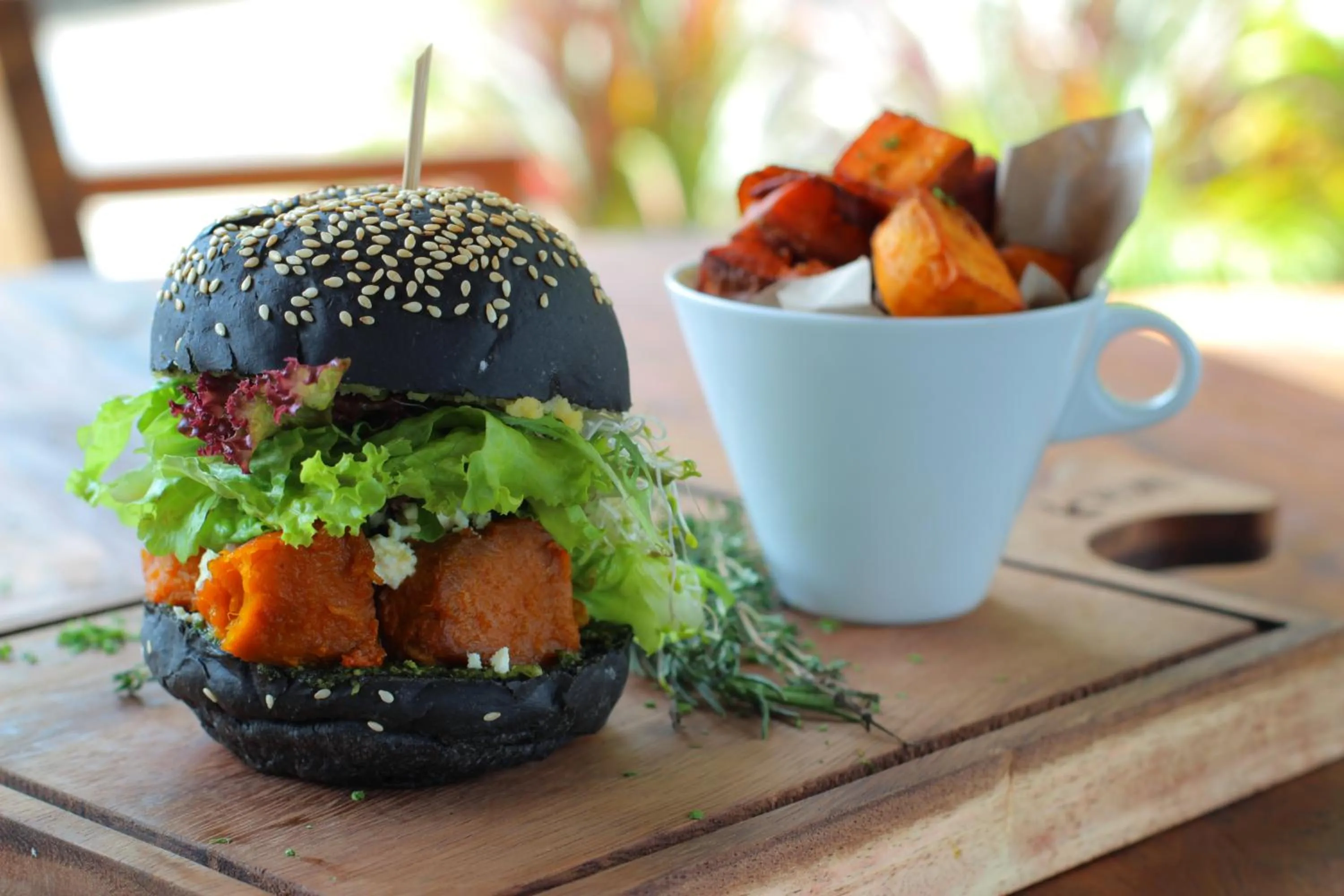 Restaurant/places to eat in Suarti Boutique Village