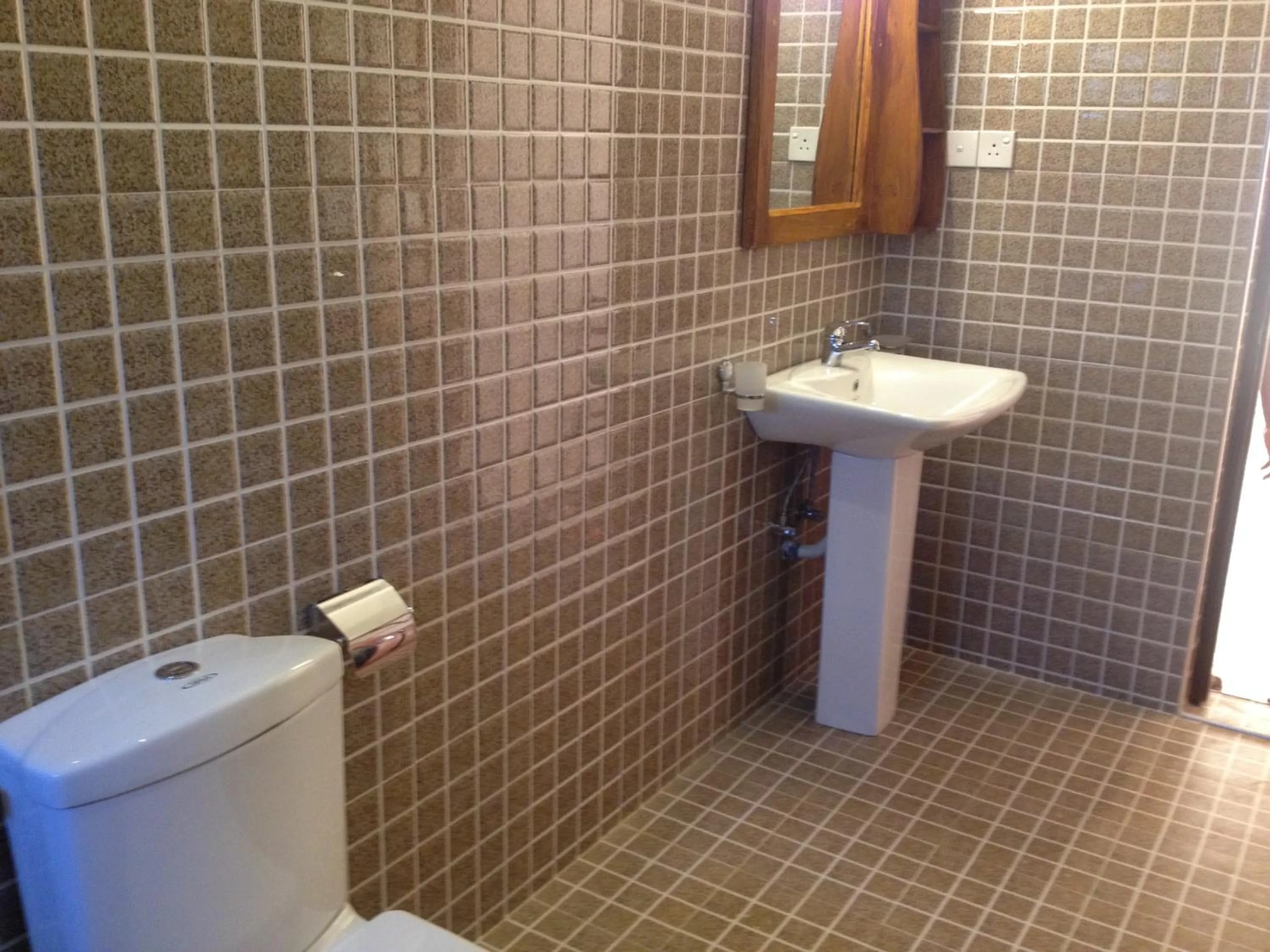 Bathroom in Mirissa Seastar