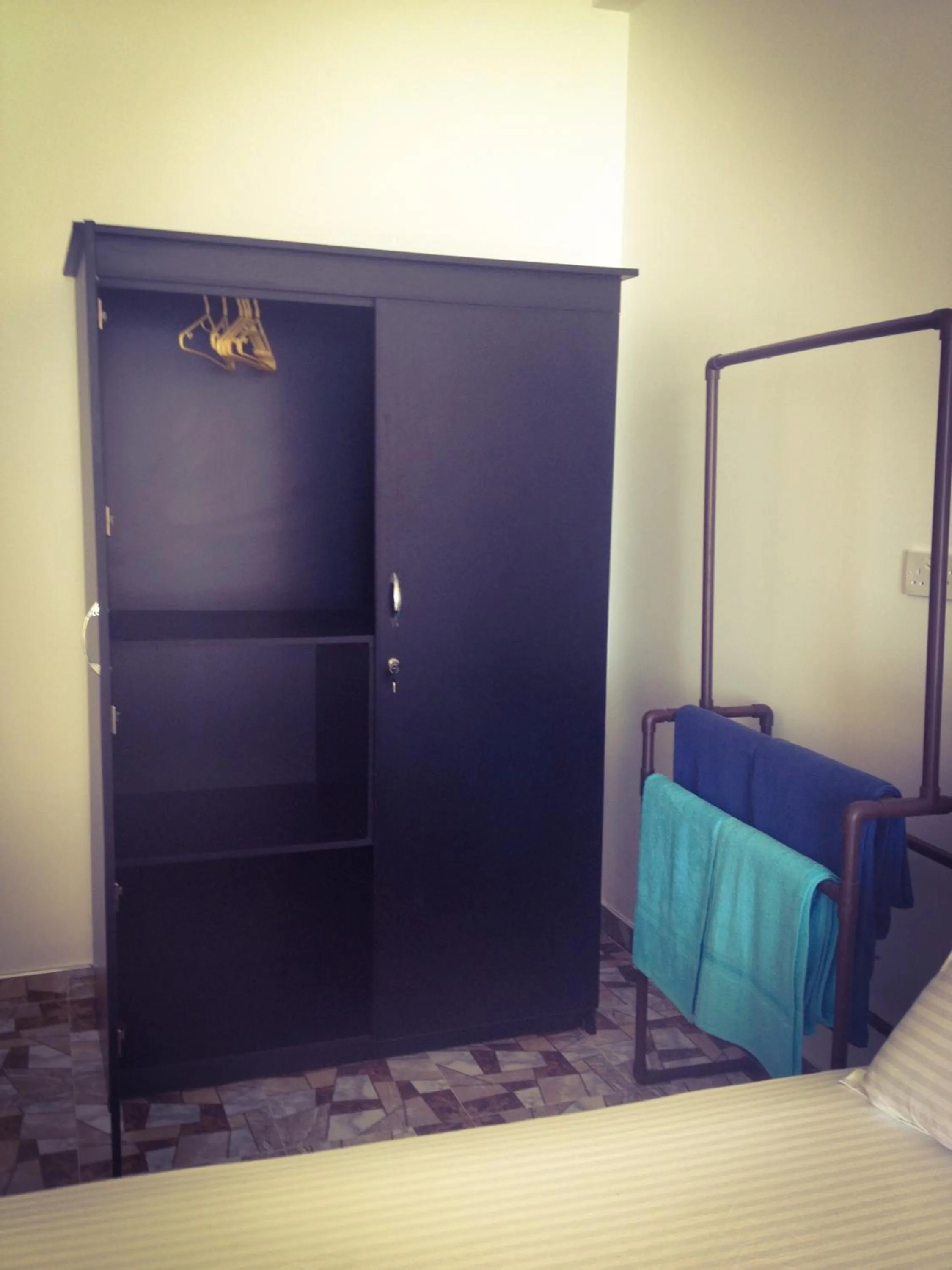 Decorative detail, Bed in Mirissa Seastar