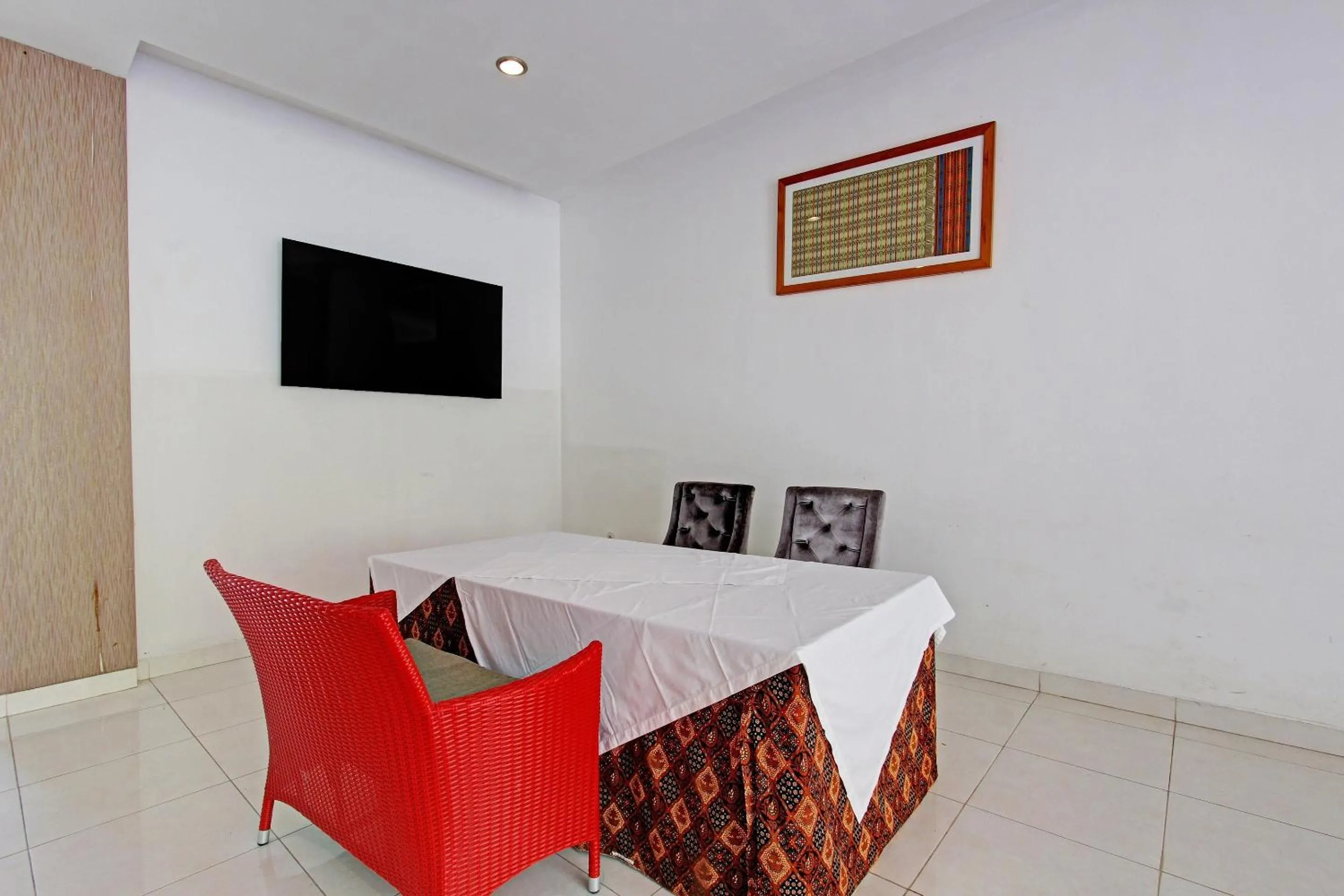 Lobby or reception in Collection O Gunung Kidul Near Pindul Cave Formerly Orchid Hotel