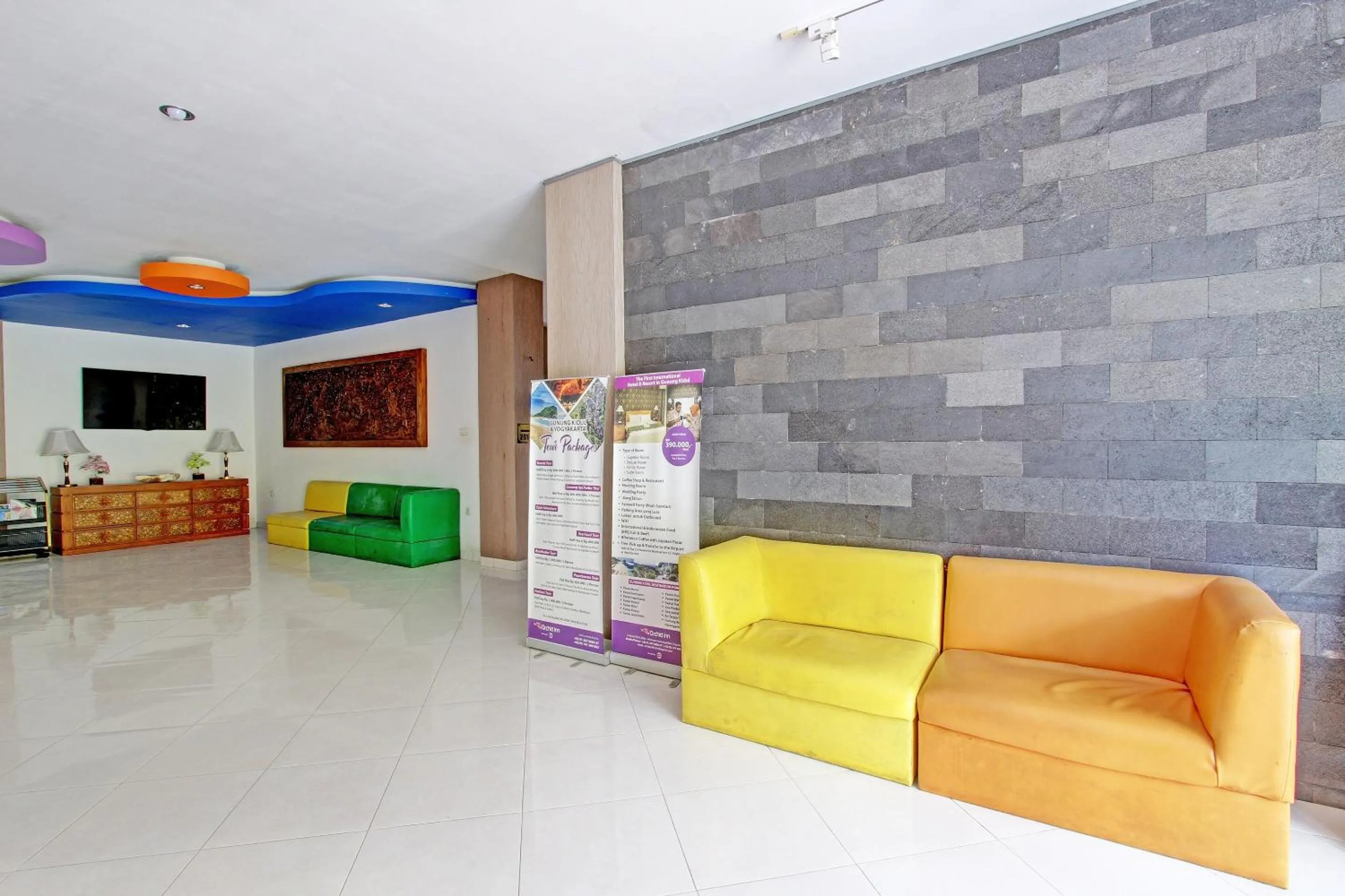 Lobby or reception in Collection O Gunung Kidul Near Pindul Cave Formerly Orchid Hotel
