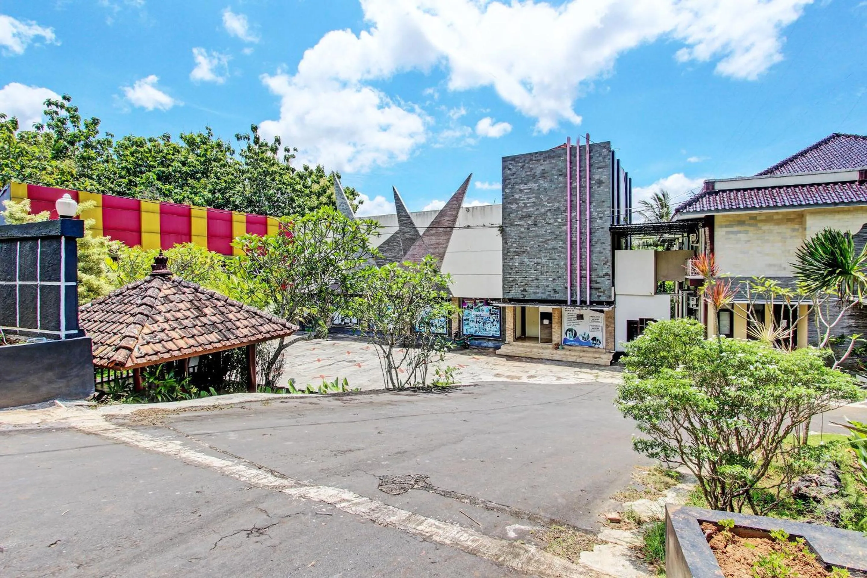 Facade/entrance in Collection O Gunung Kidul Near Pindul Cave Formerly Orchid Hotel