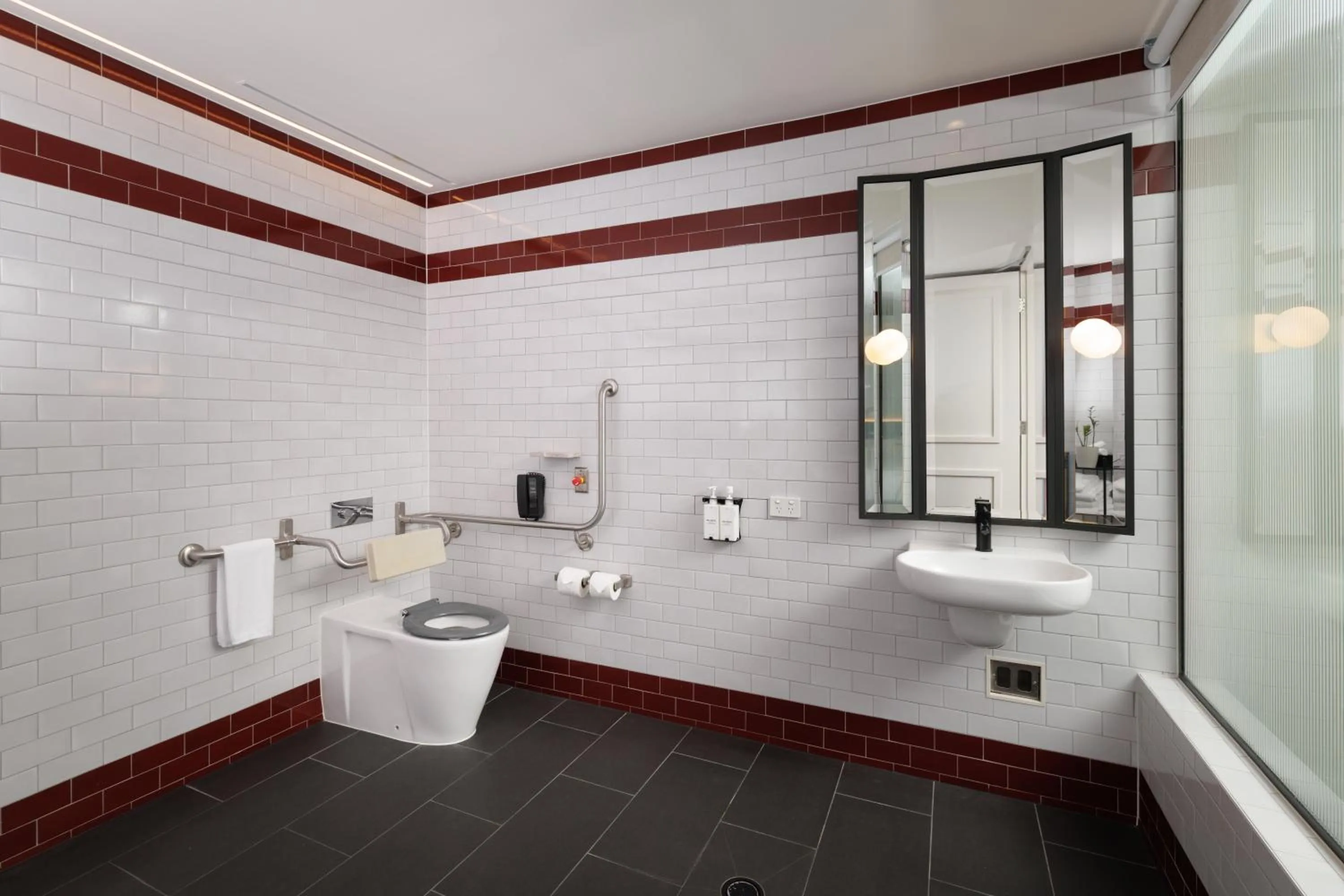 Bathroom in Kimpton Margot Sydney by IHG