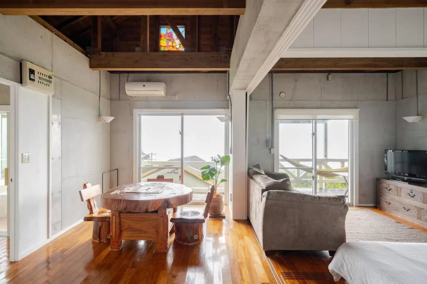 Living room in PANORAMA Ocean View Cottage