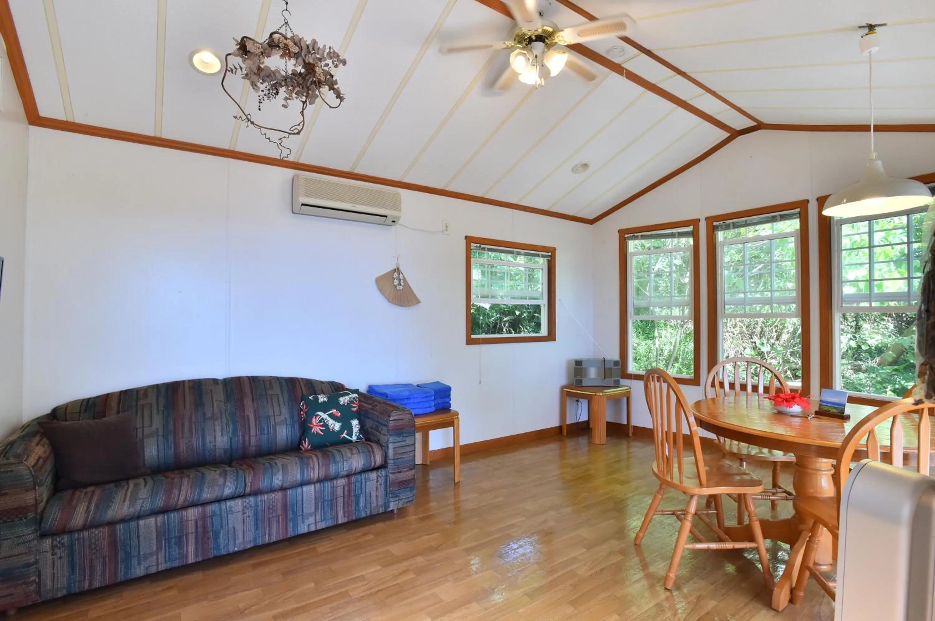Photo of the whole room in PANORAMA Ocean View Cottage