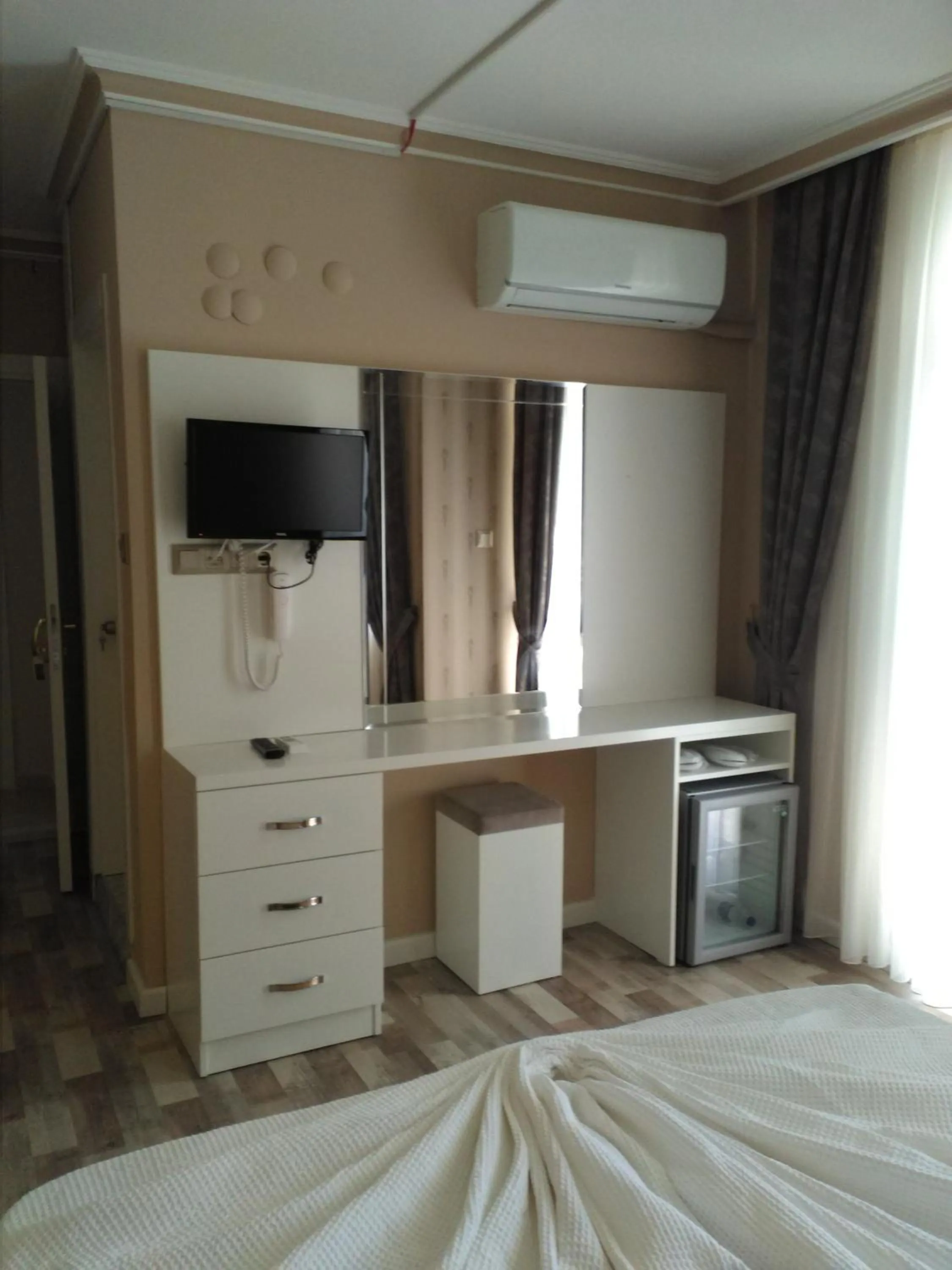 TV and multimedia, Bed in Send Apart Otel