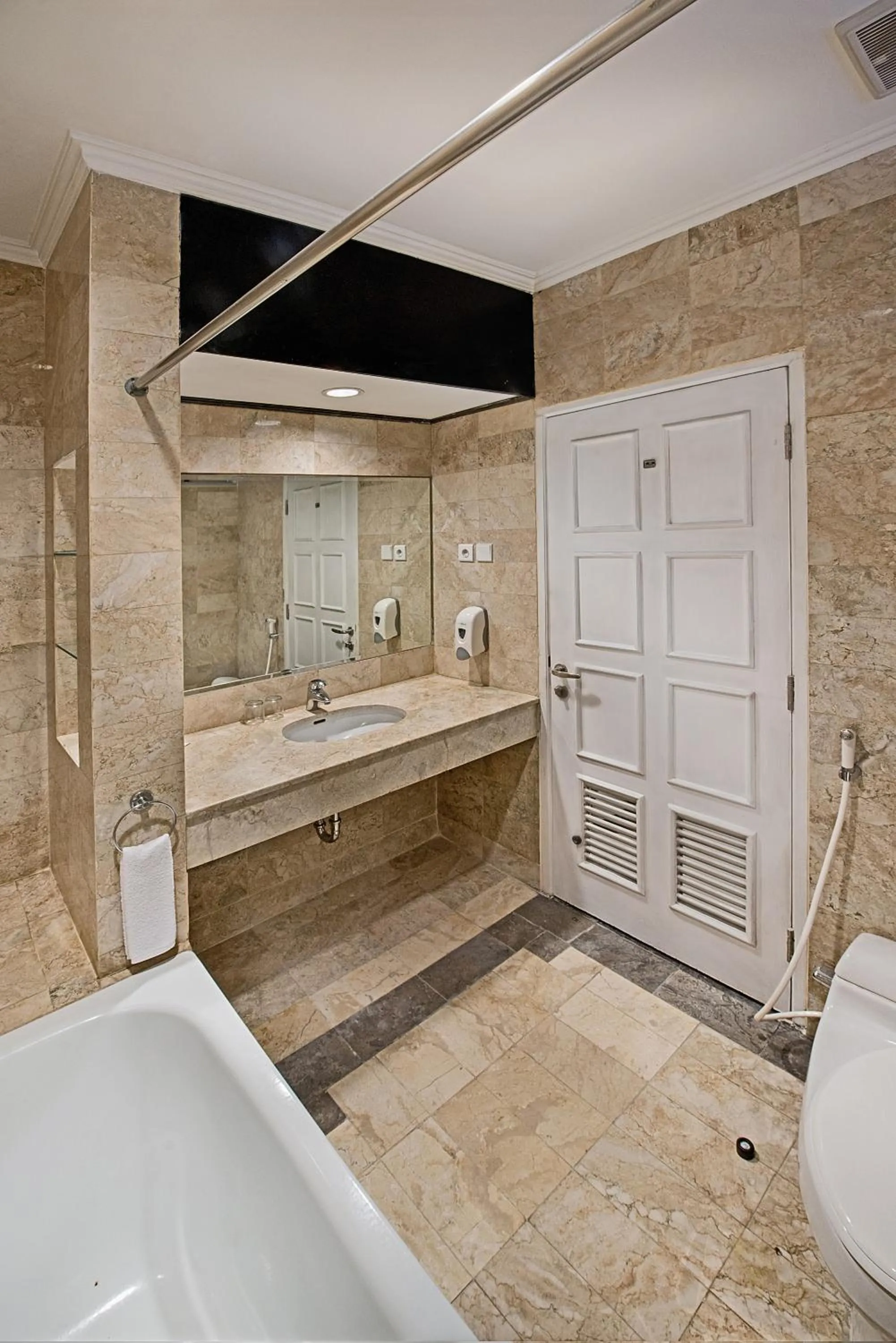 Whiz Prime Hotel Darmo Harapan Surabaya