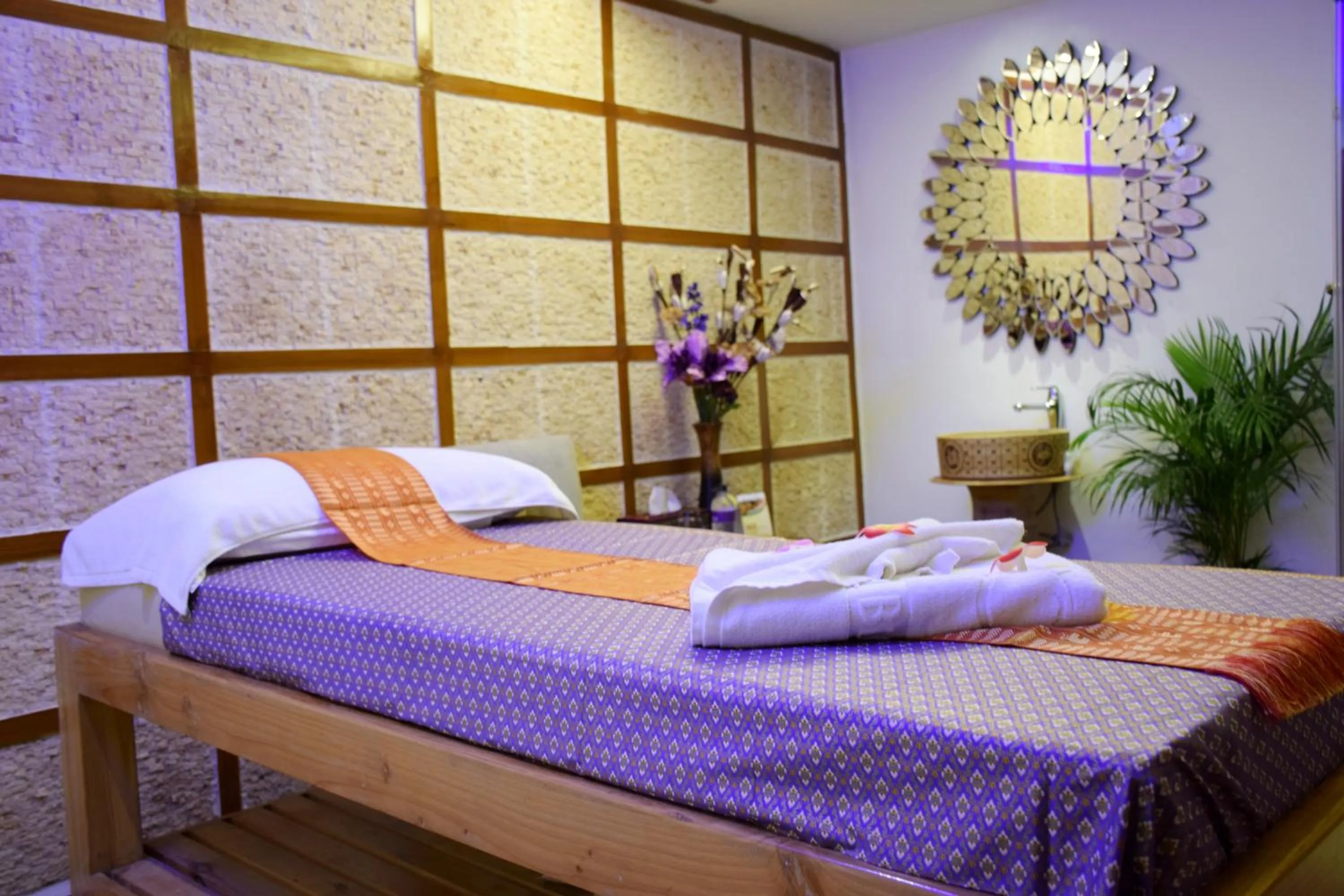 Spa and wellness centre/facilities, Bed in Hotel Bengal Canary Park