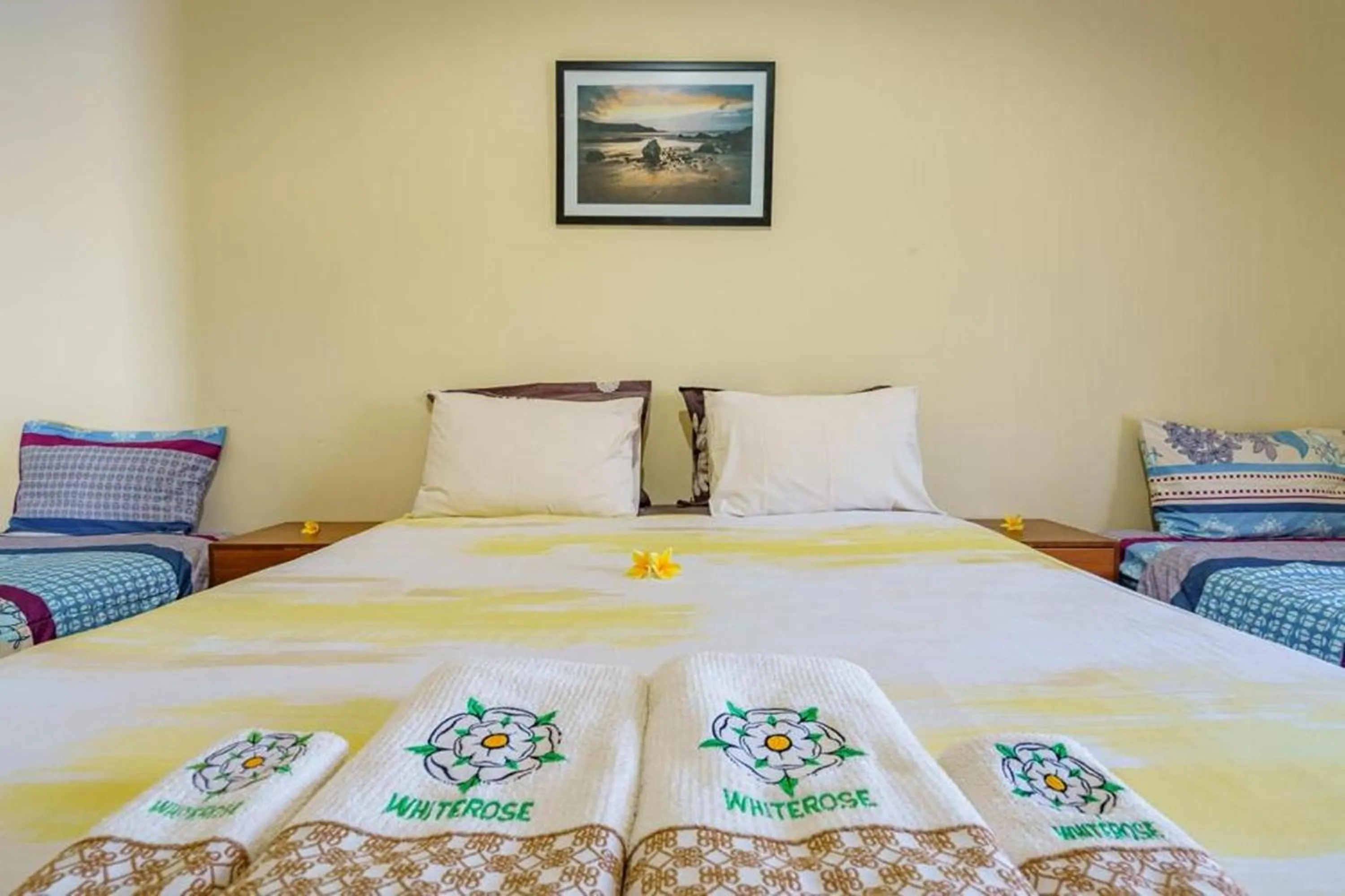 Bed in Whiterose Guesthouse