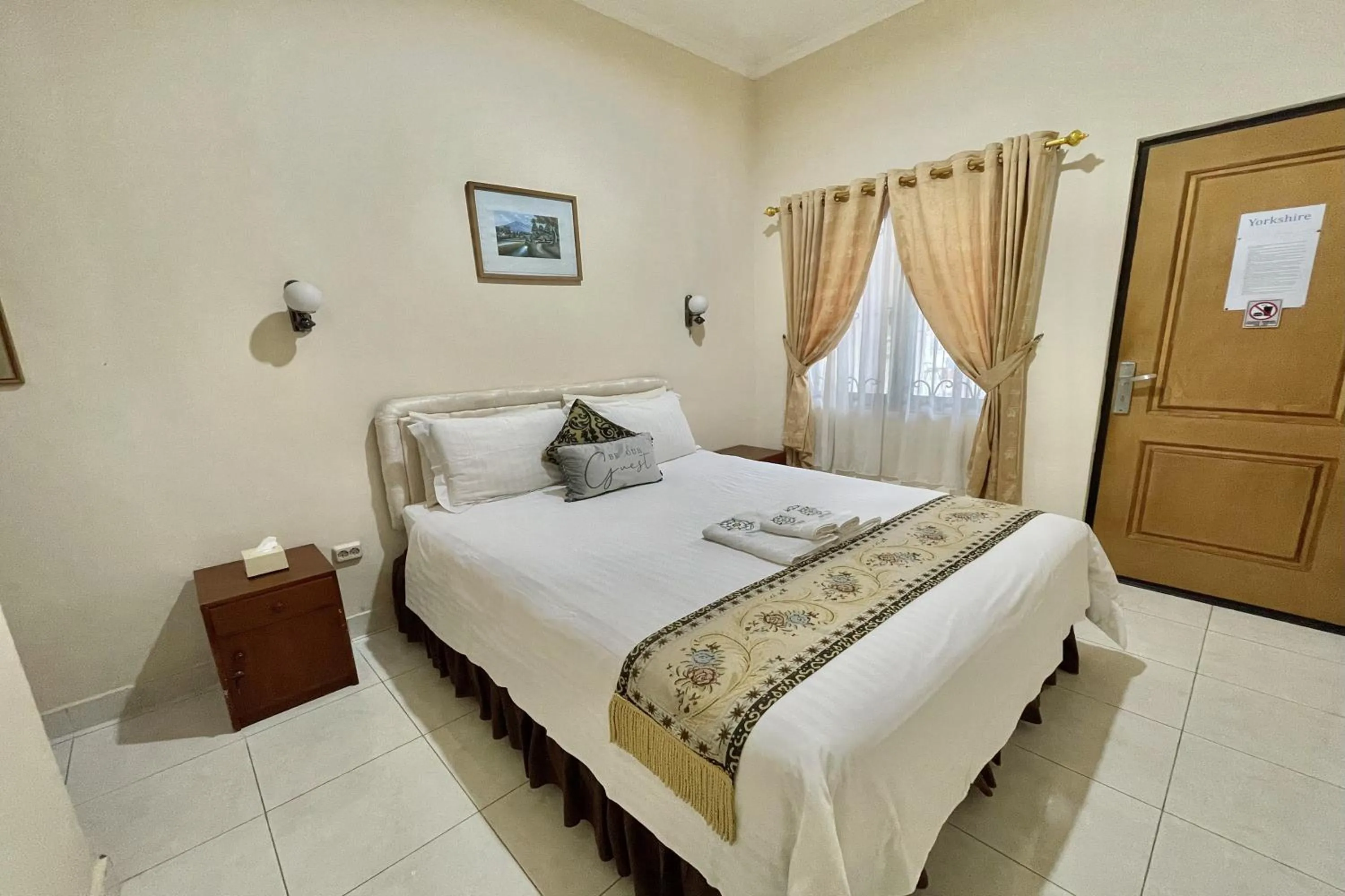 Bedroom, Bed in Whiterose Guesthouse