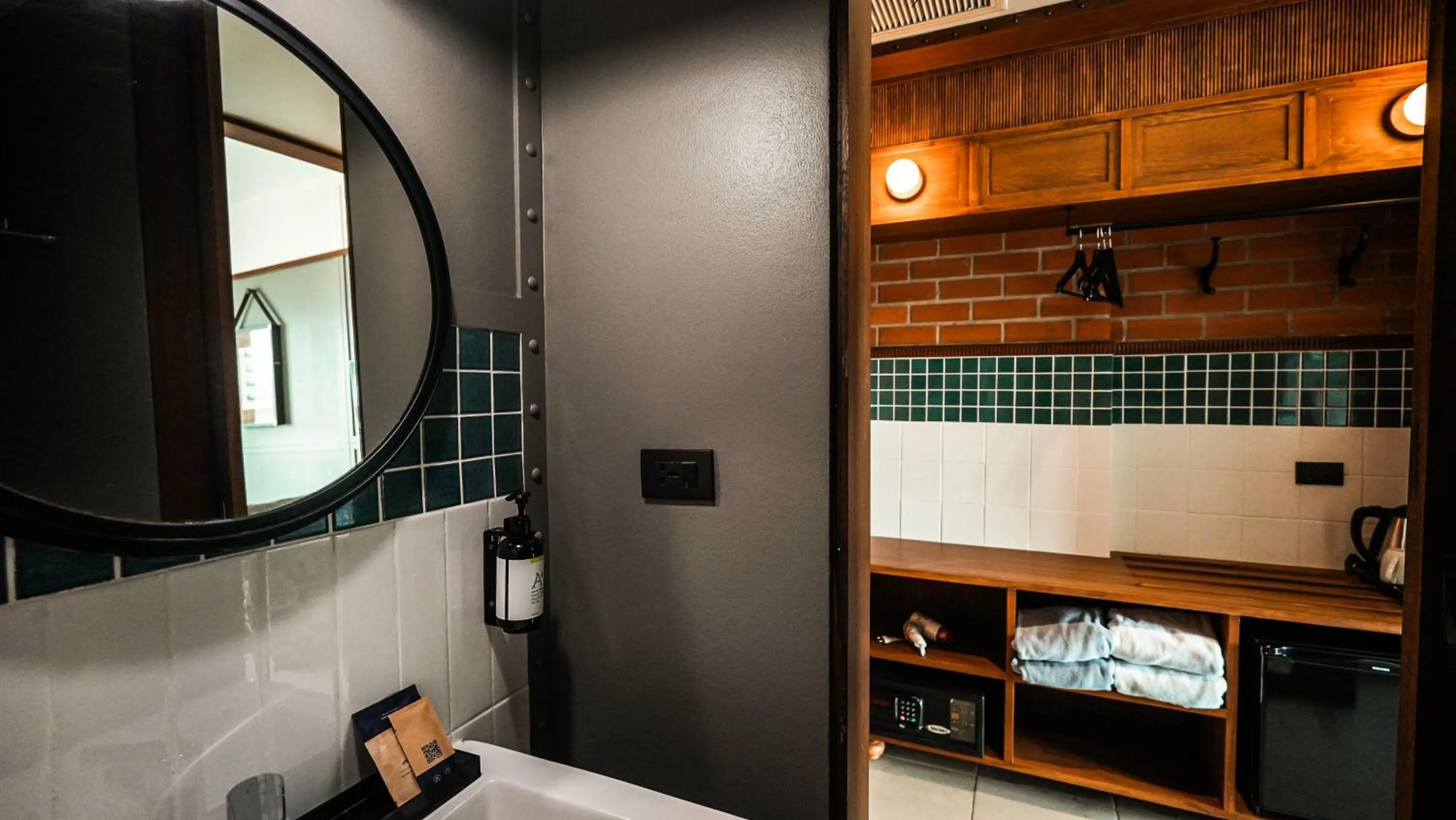 Bathroom, Bed in Sugar Marina Hotel -AVIATOR- Phuket Airport