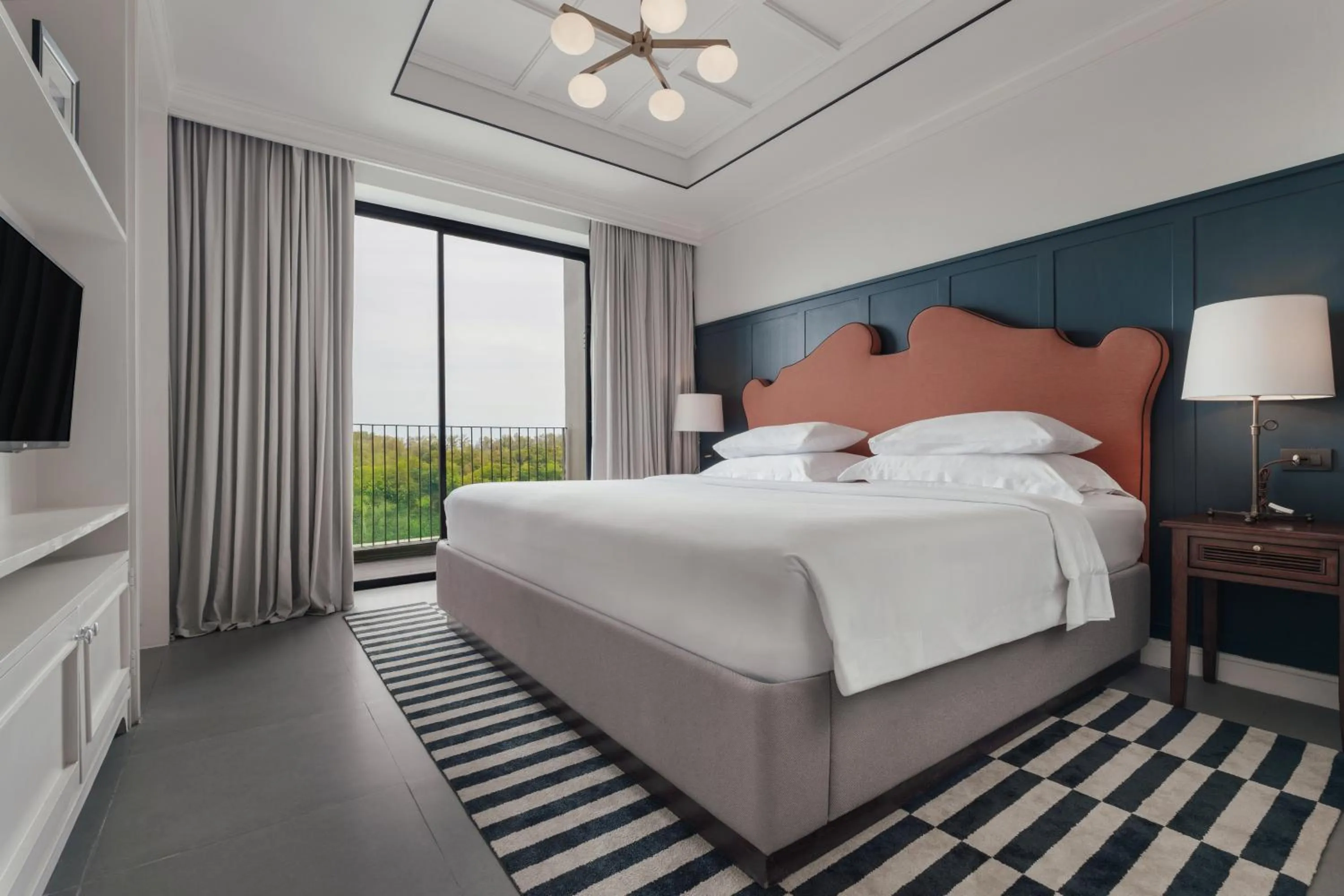 Bed in Sugar Marina Hotel -AVIATOR- Phuket Airport