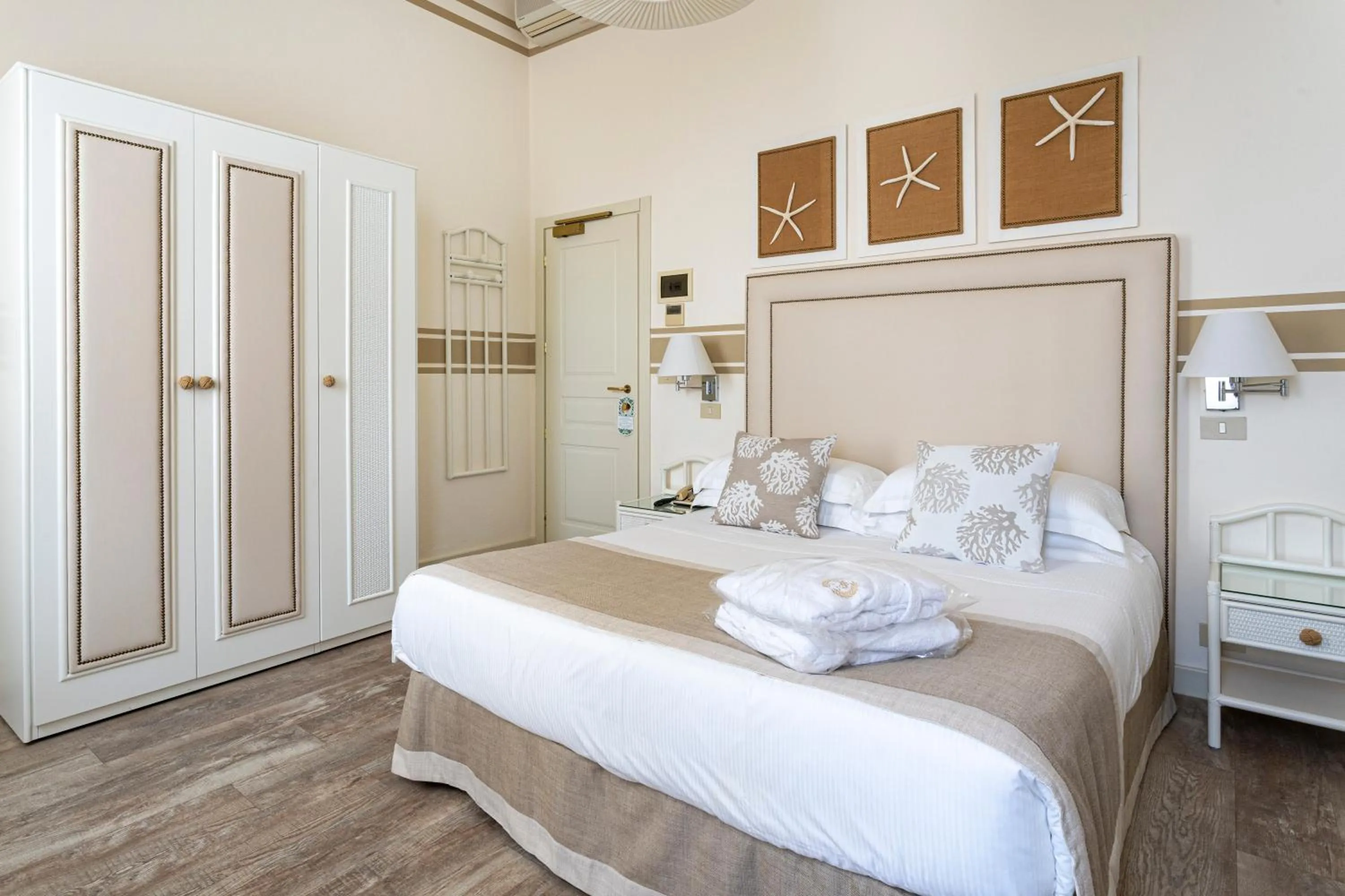 Bedroom, Bed in Hotel Olimpia