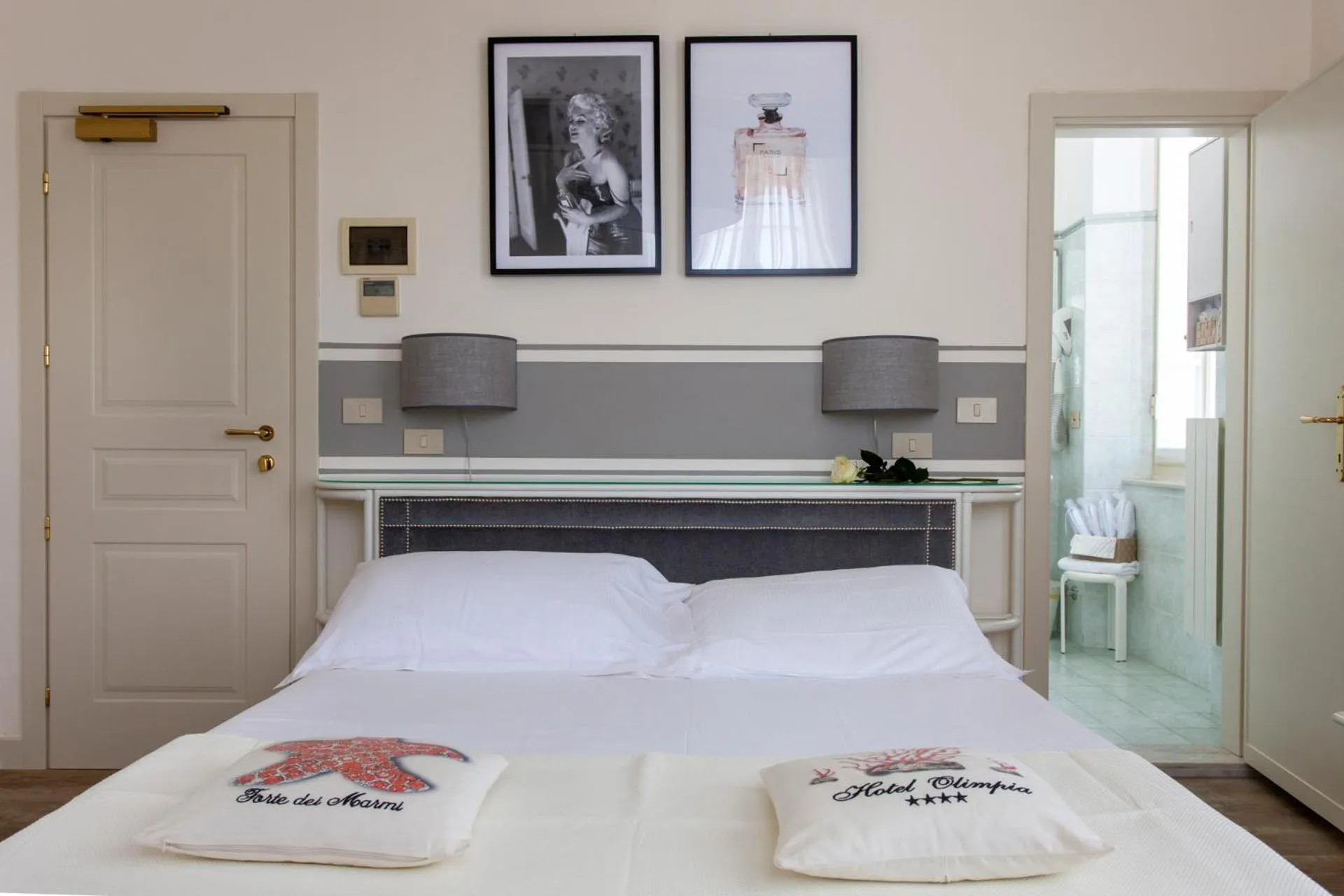 Bed in Hotel Olimpia