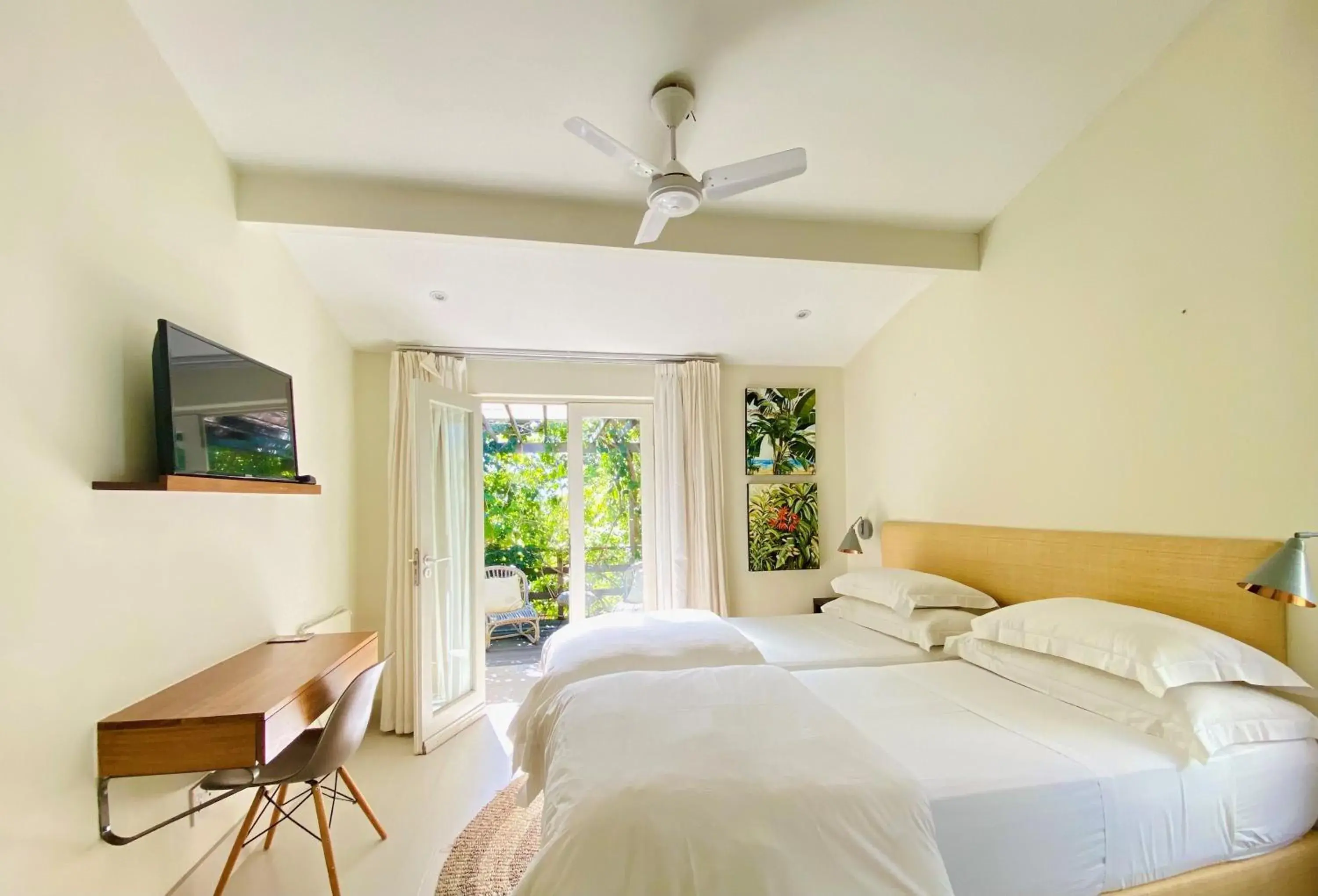 Superior - King/Twin With balcony and Kitchenette in Cape Standard Guest House Superior - King/Twin With balcony and Kitchenette in Cape Standard Guest House