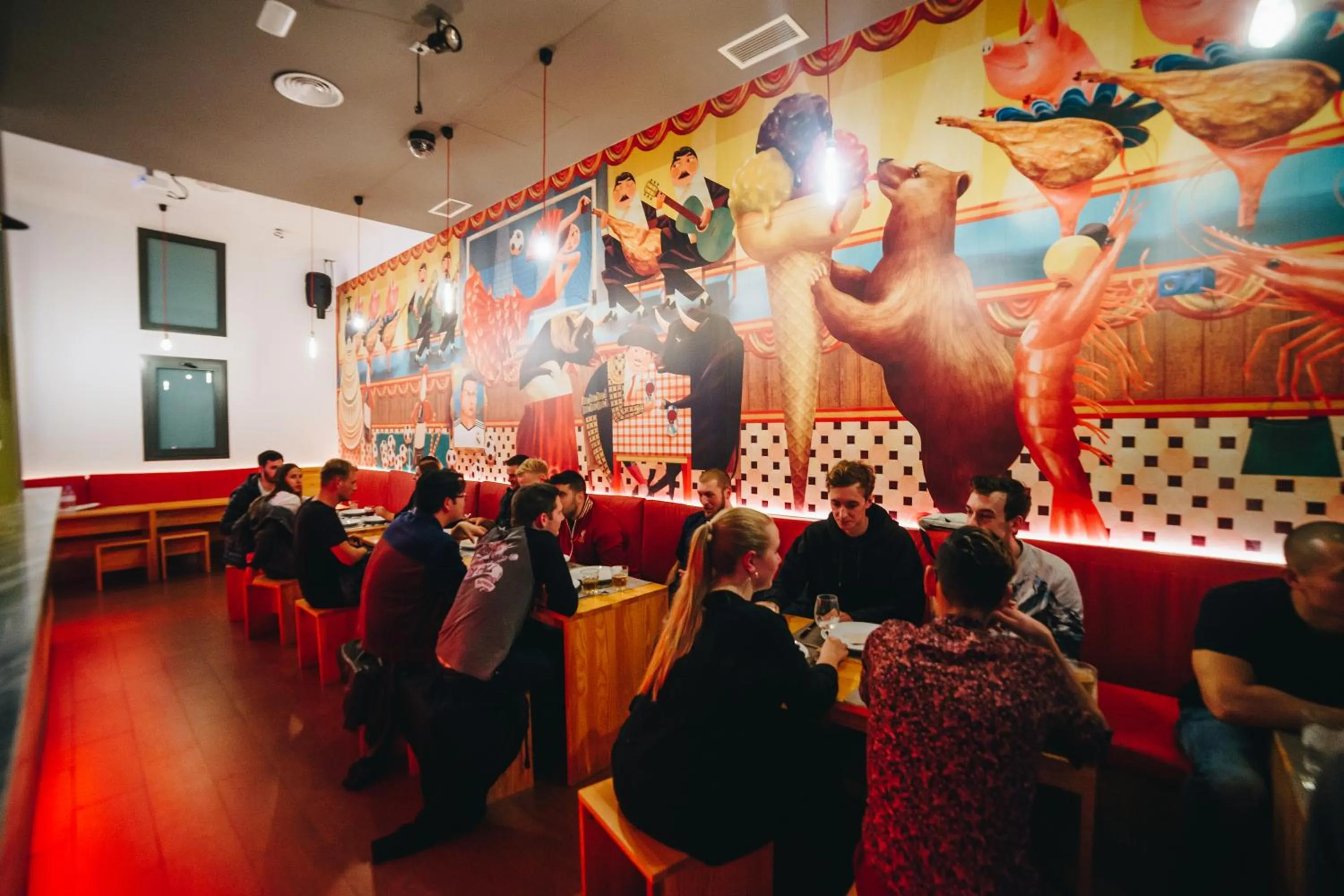 Communal lounge/ TV room in Ok Hostel Madrid