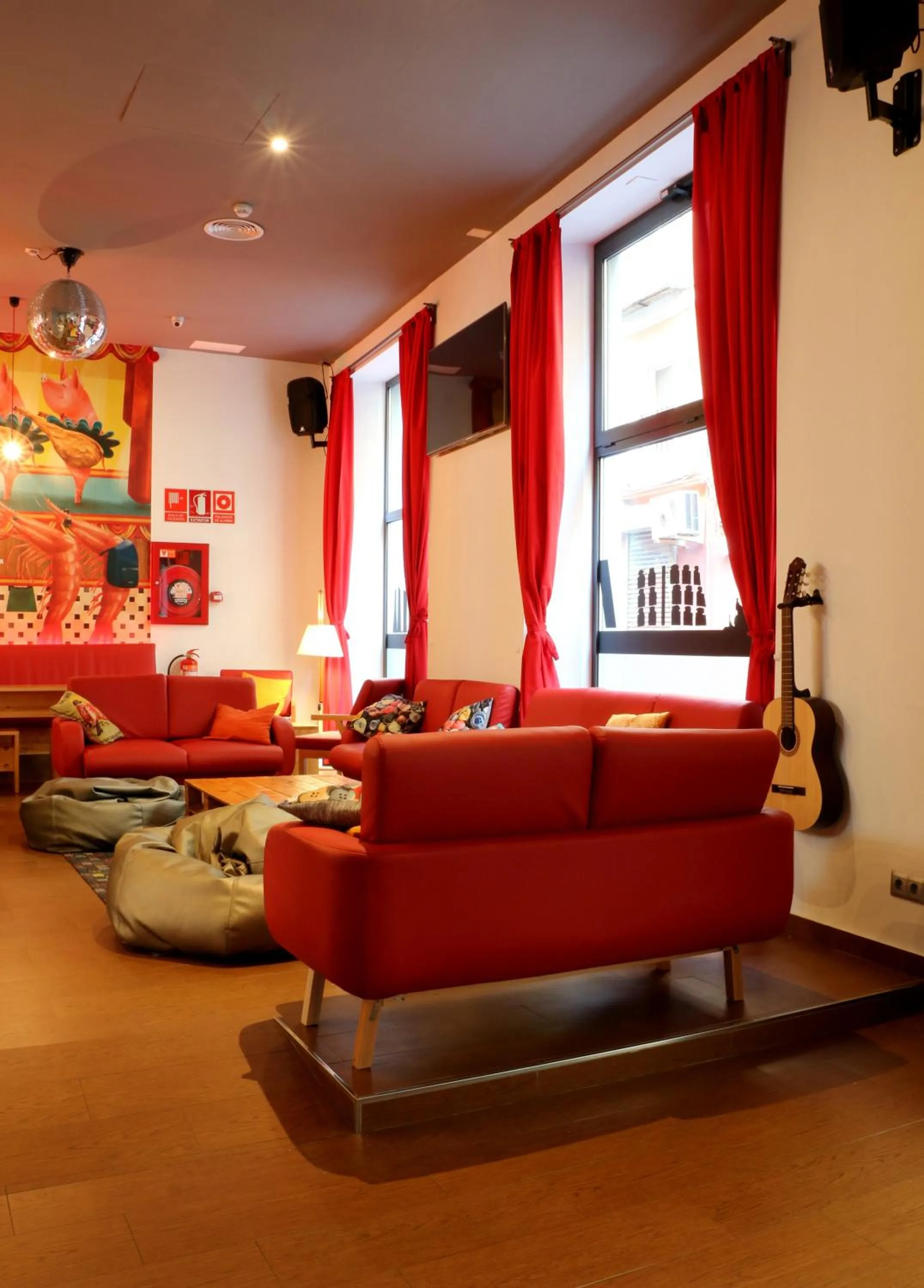 Lounge or bar in Ok Hostel Madrid