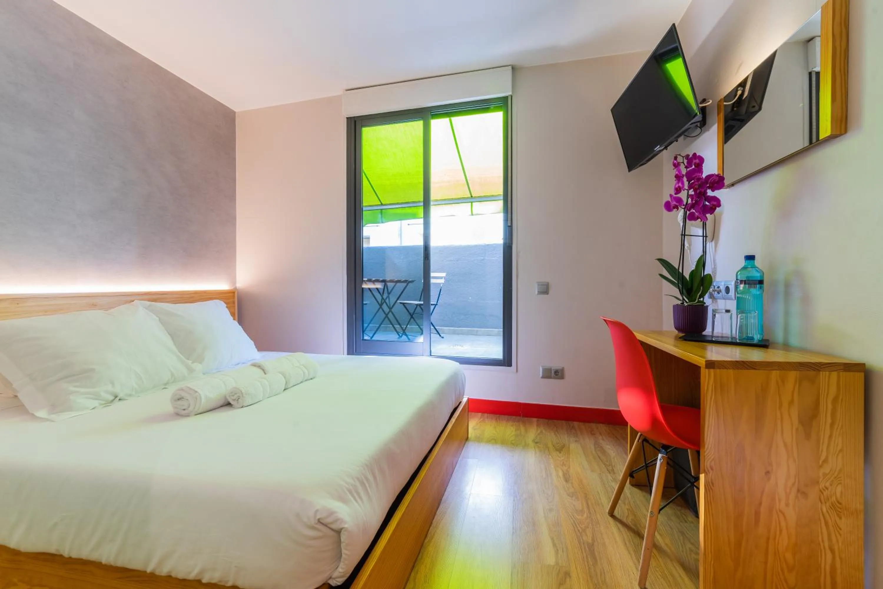 Photo of the whole room, Bed in Ok Hostel Madrid