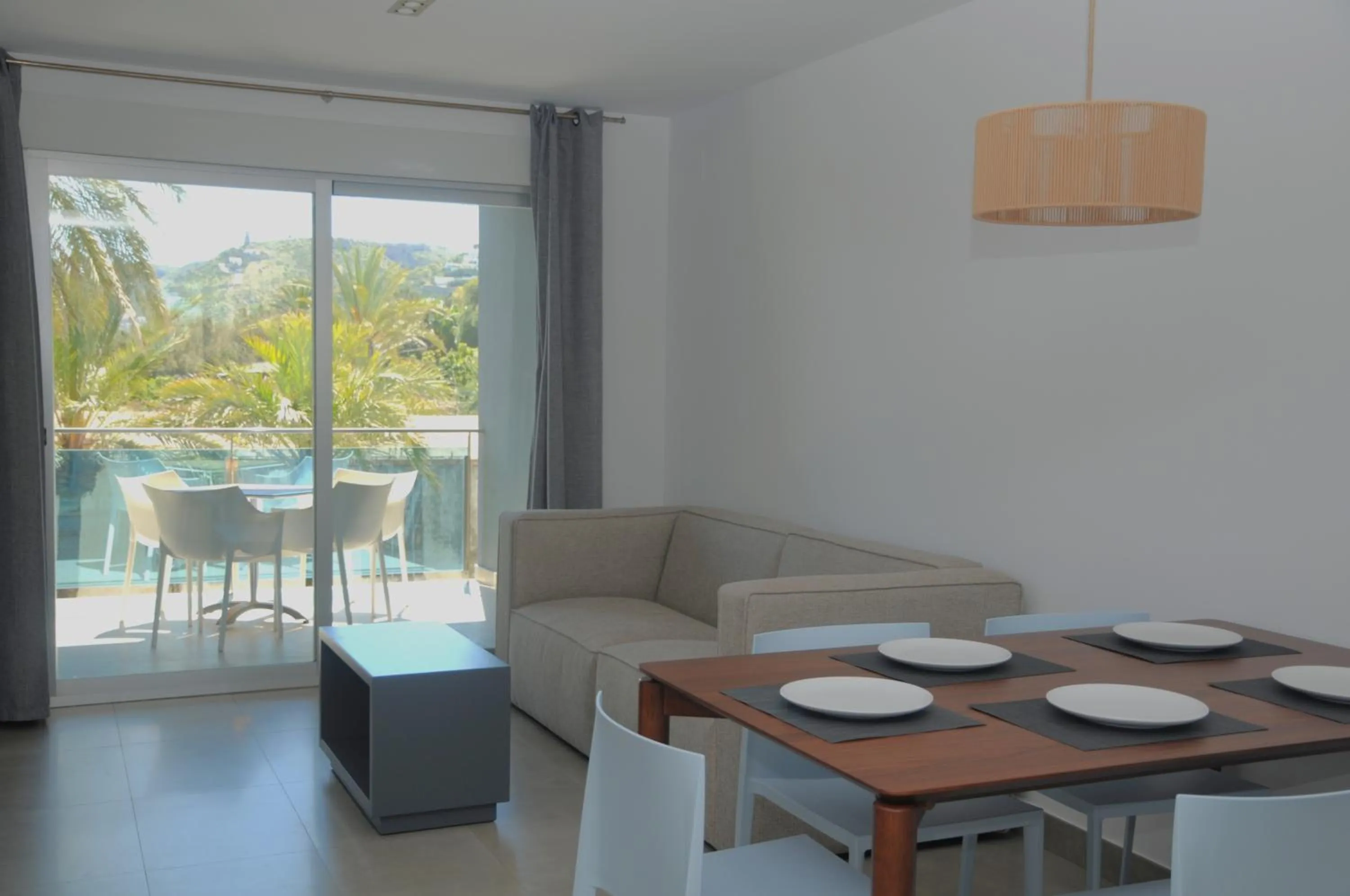 Apartamentos Bravosol