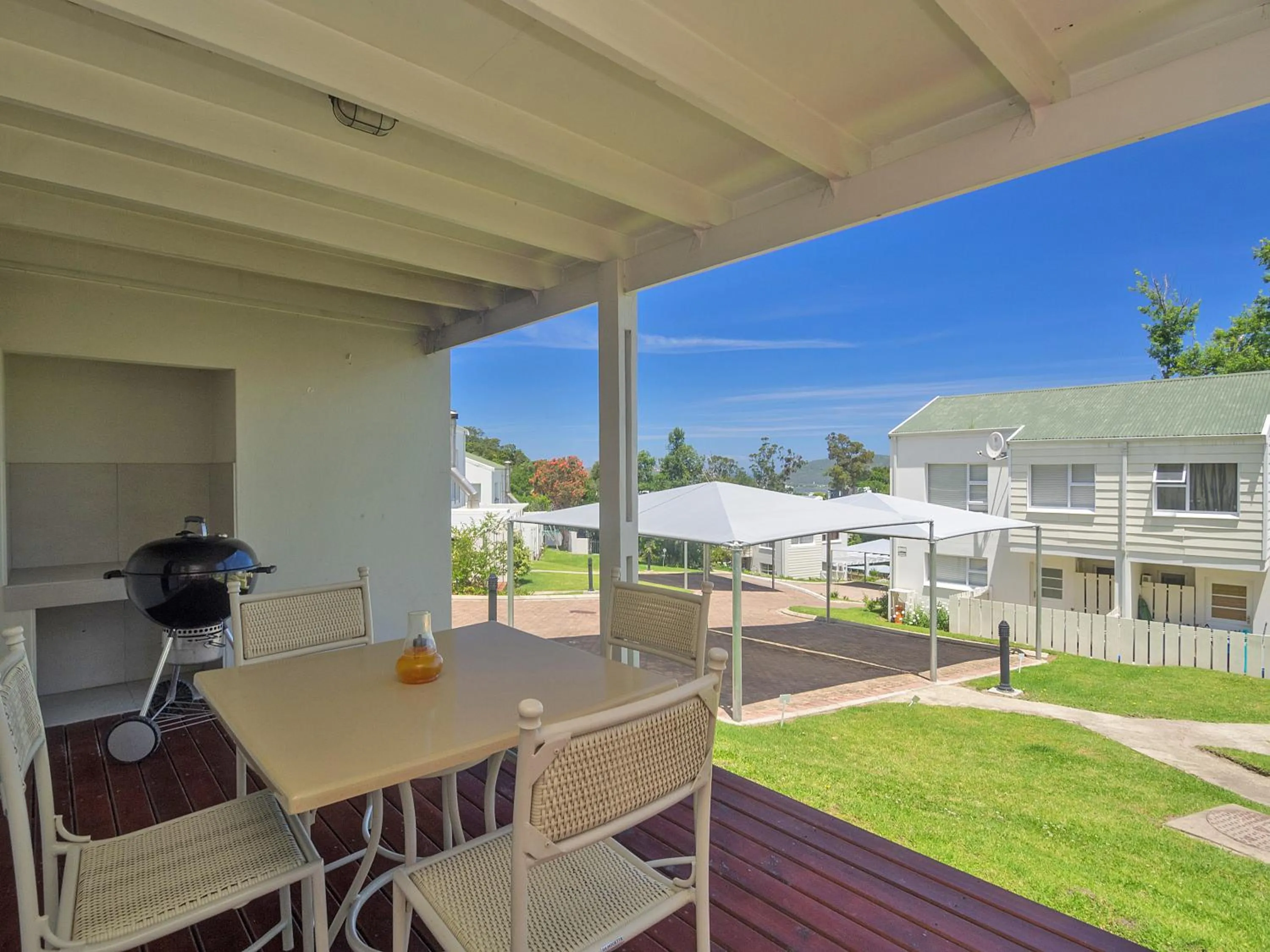 Property building in Oaklands On The Knoll by Dream Resorts