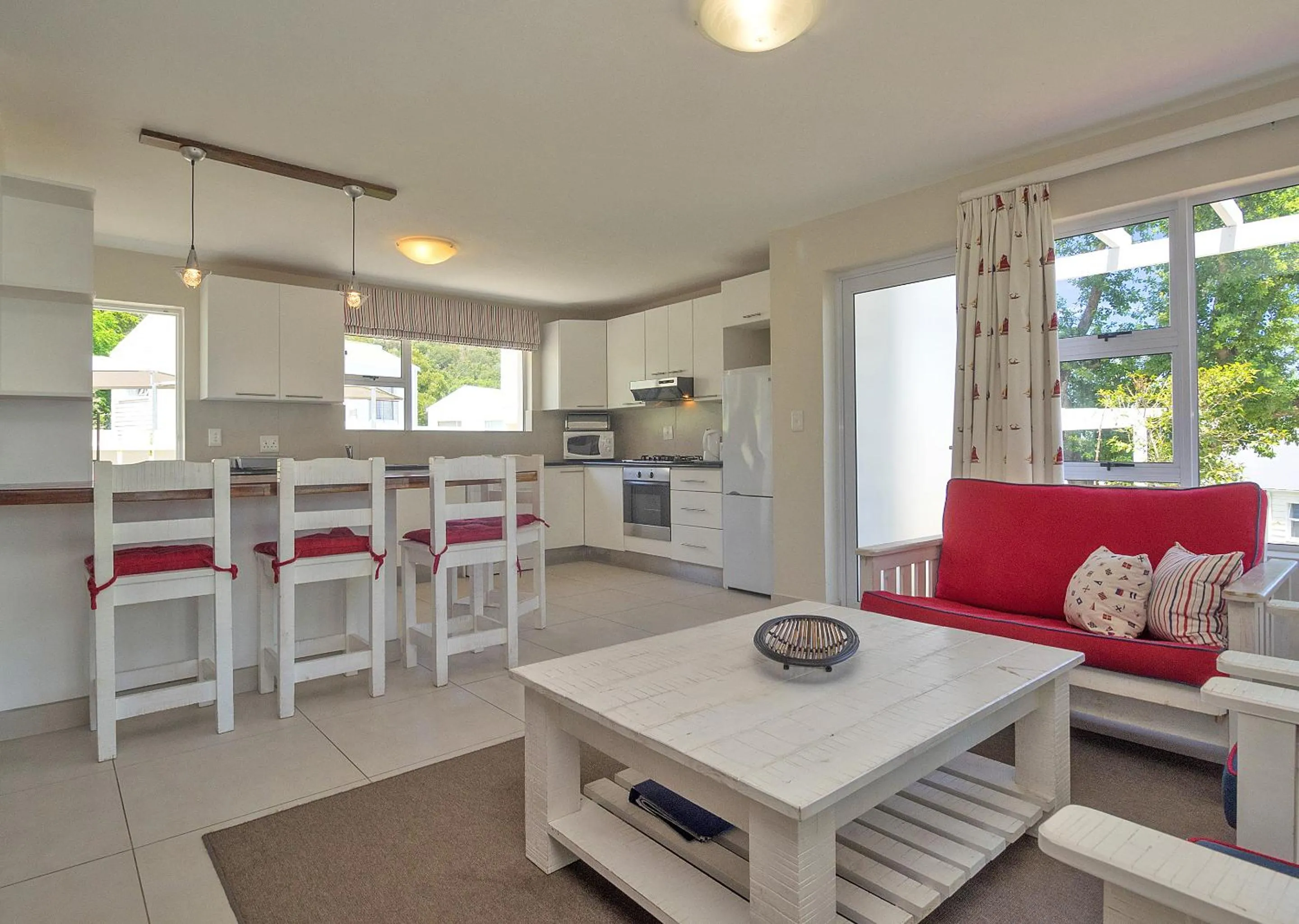 Kitchen or kitchenette in Oaklands On The Knoll by Dream Resorts