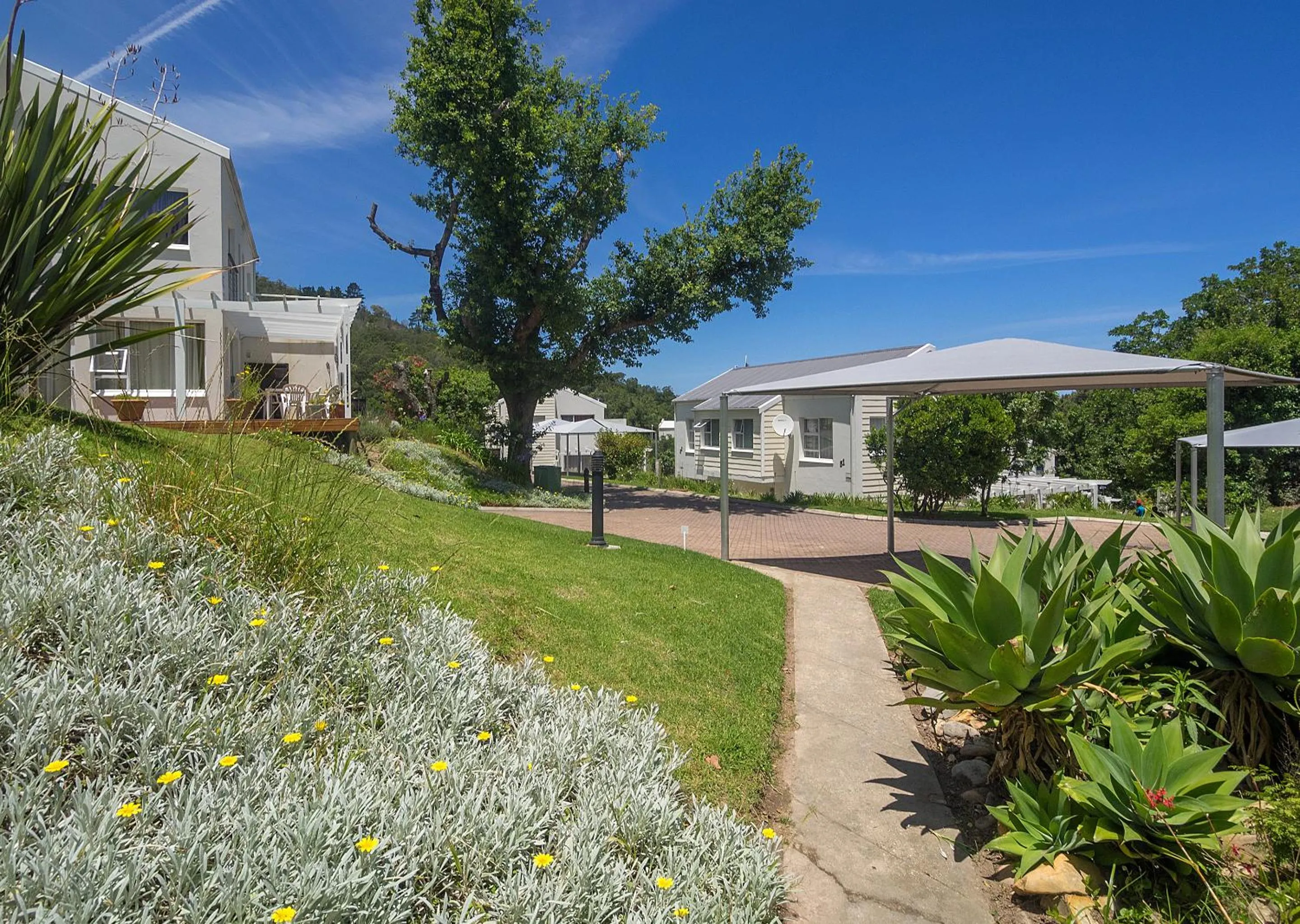 Property building in Oaklands On The Knoll by Dream Resorts