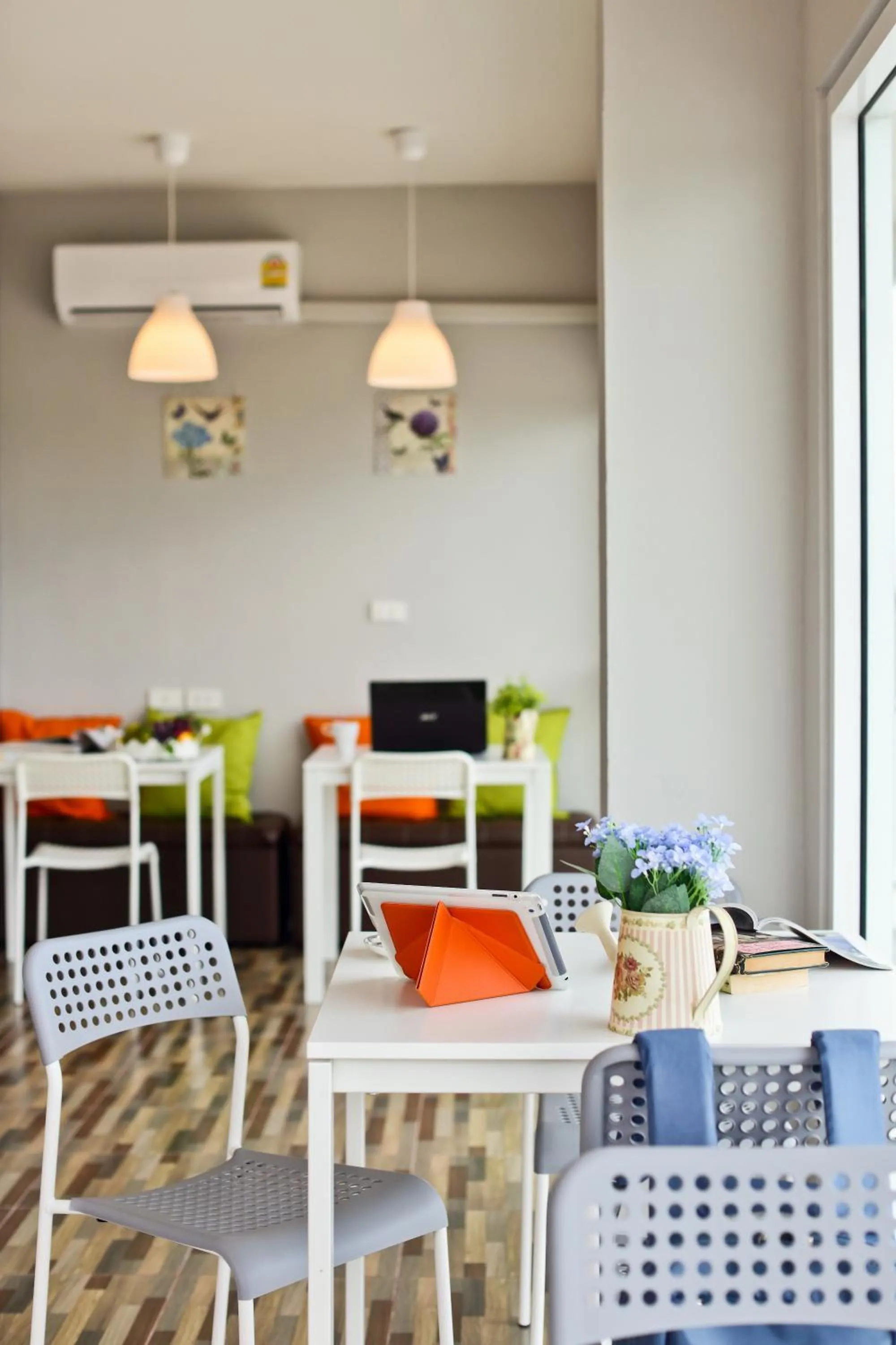 Restaurant/places to eat in Rangh Place