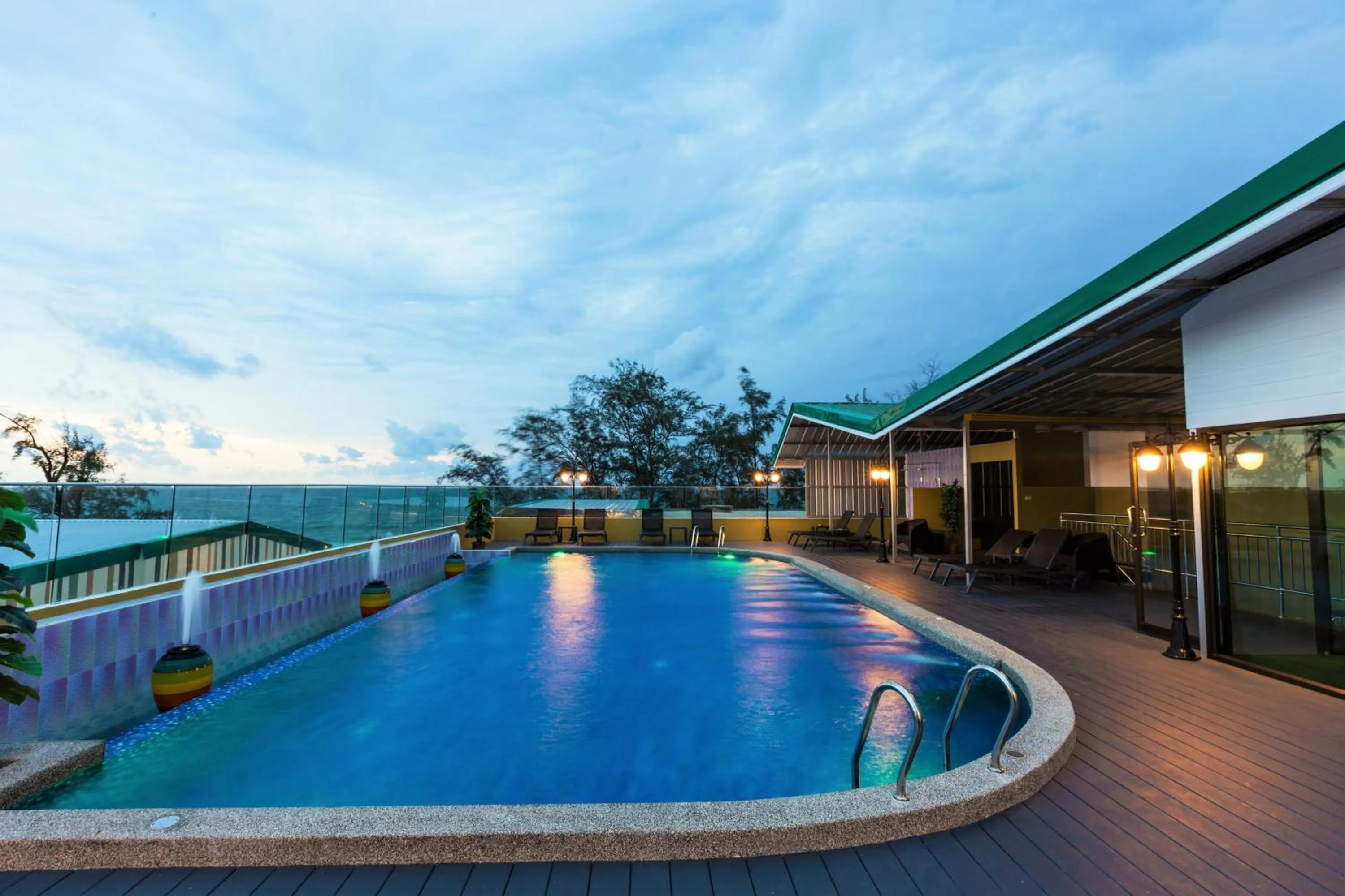 Swimming pool in Anda Beachside Hotel