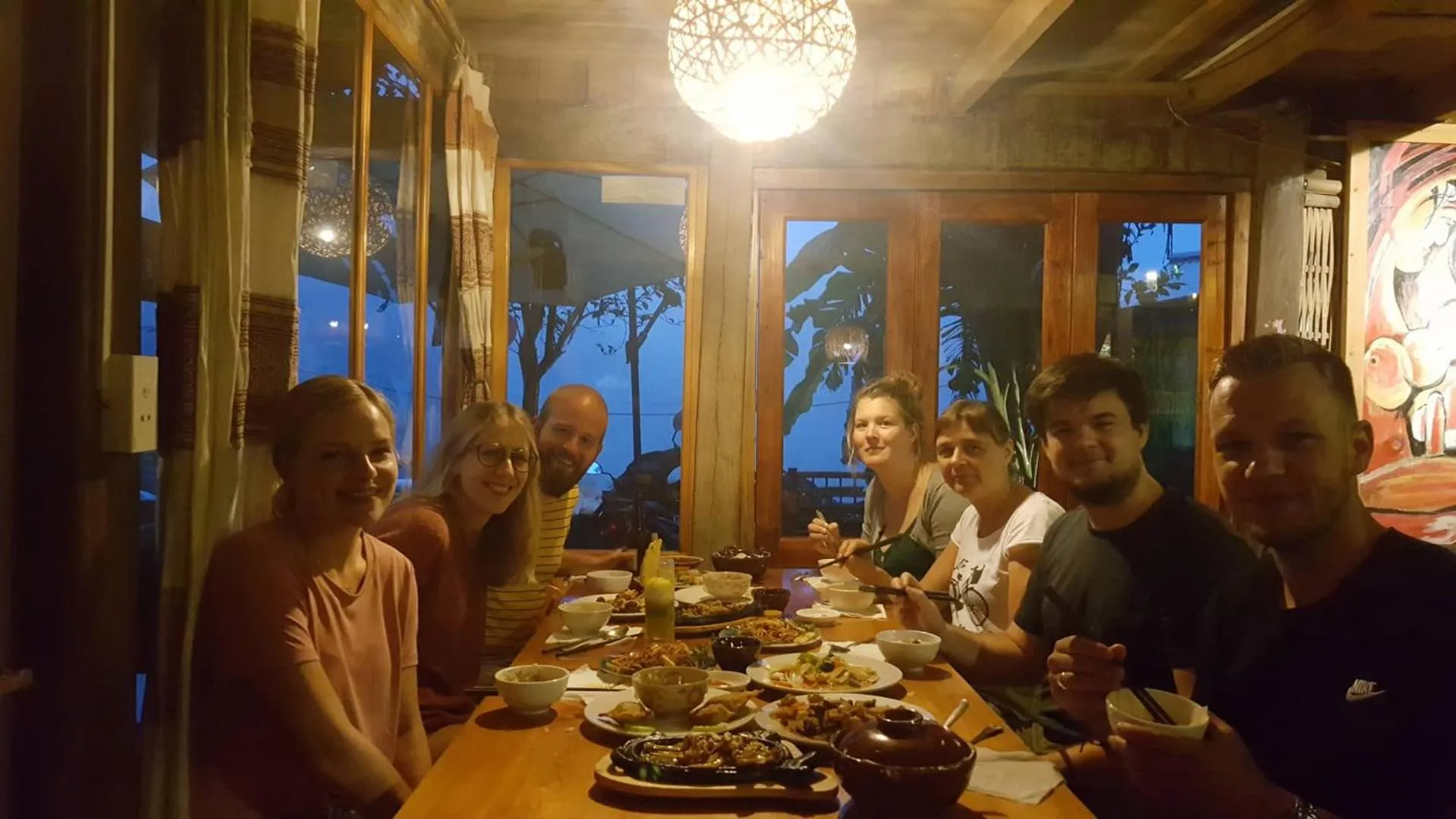 Restaurant/places to eat in Luckydaisy Buffalo House