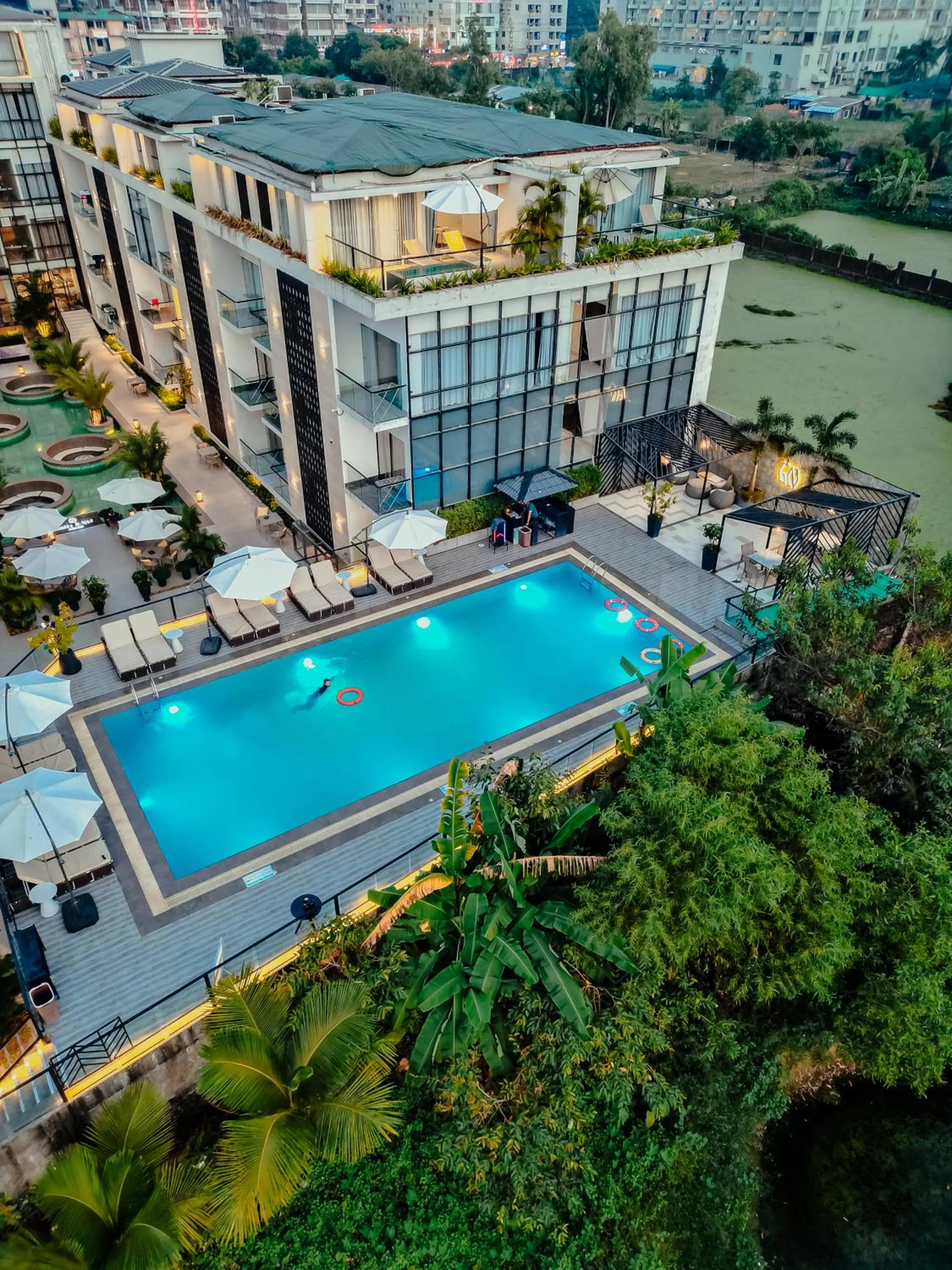 Green Nature Resort & Suites