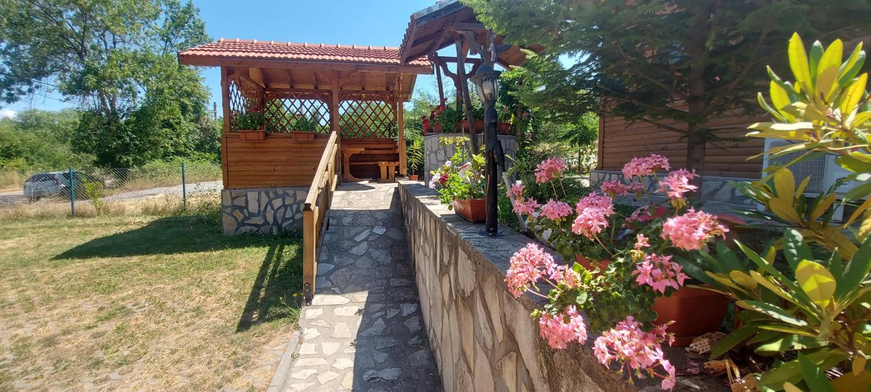 Garden in Mini Complex Rilski Terasi