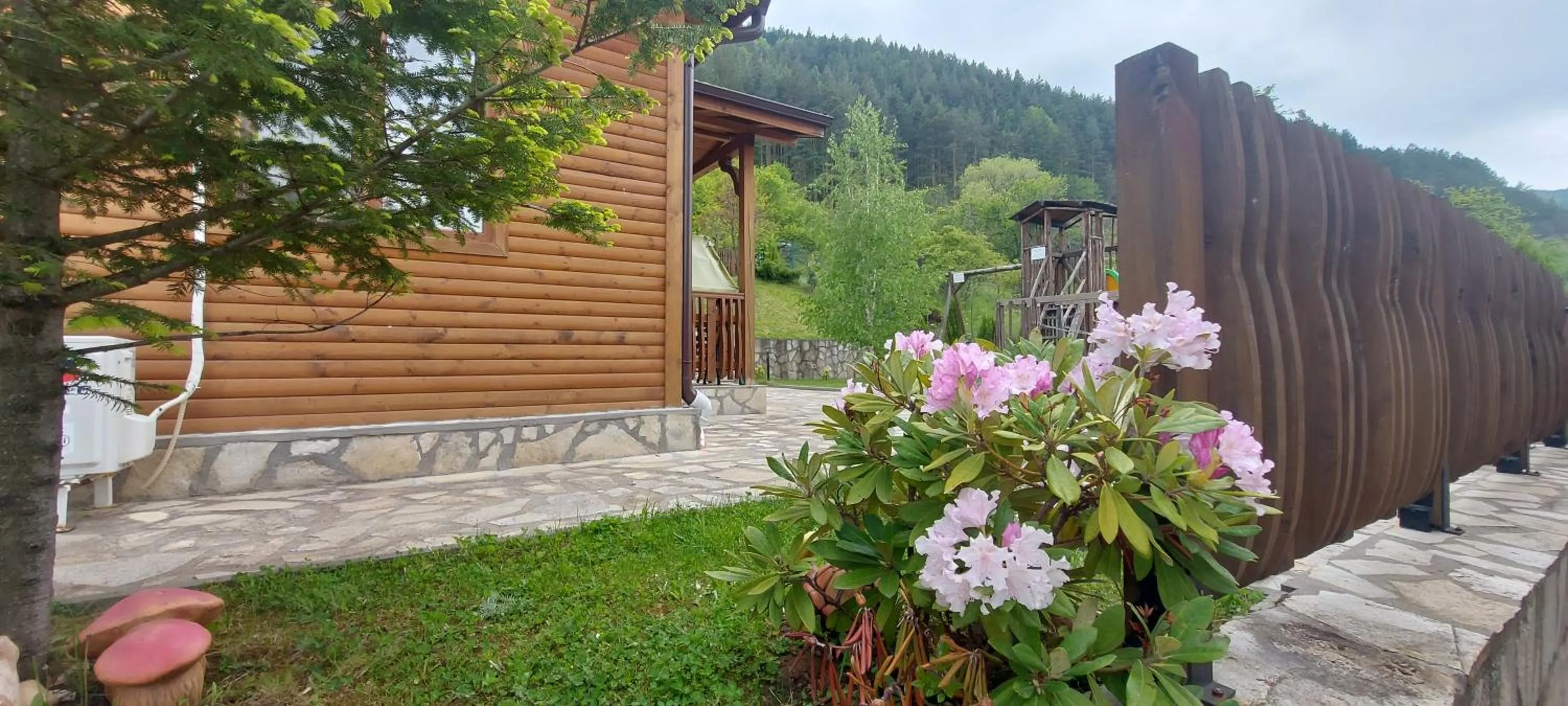 Patio in Mini Complex Rilski Terasi