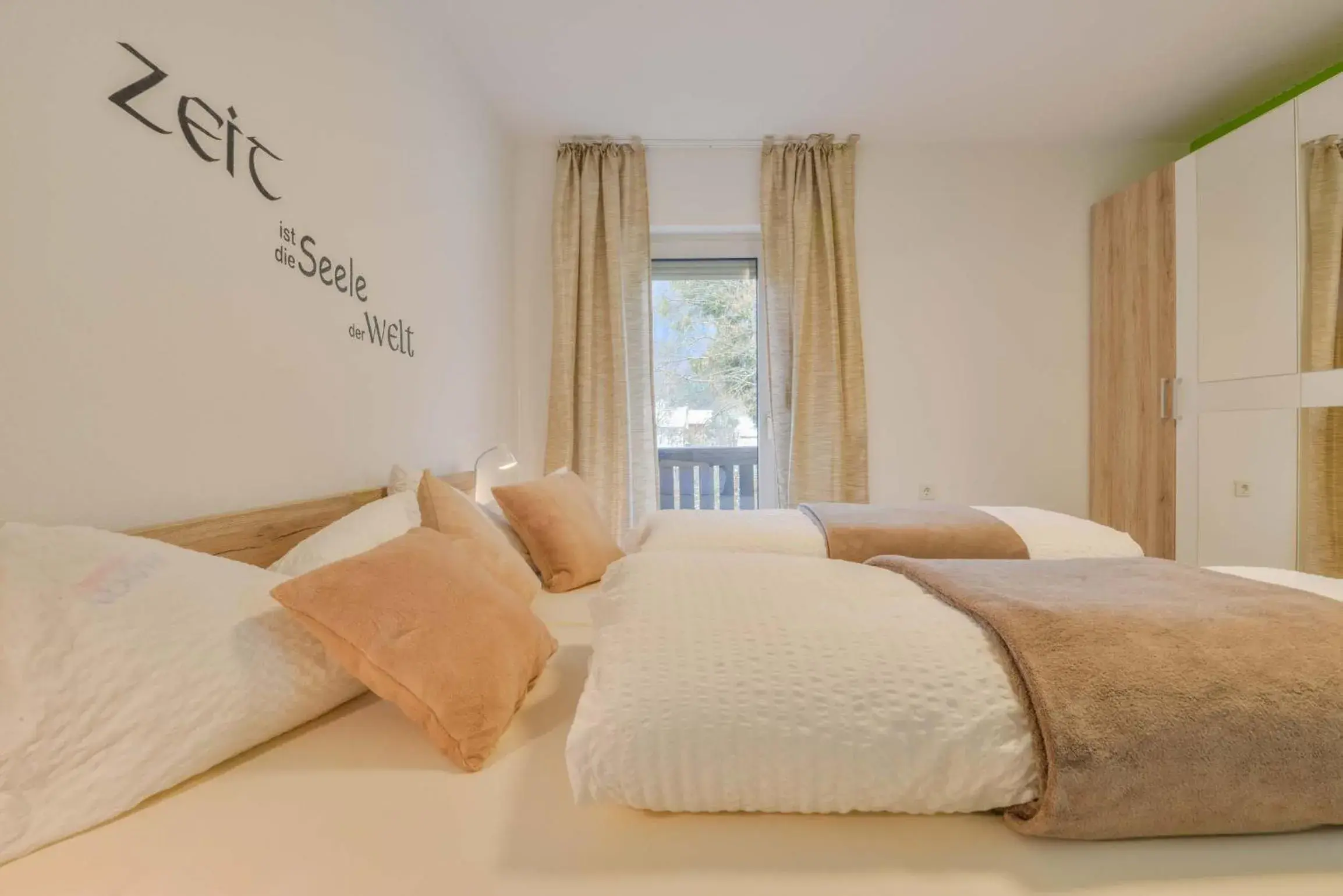 Double Room with Balcony in Pension Freiheit Double Room with Balcony in Pension Freiheit