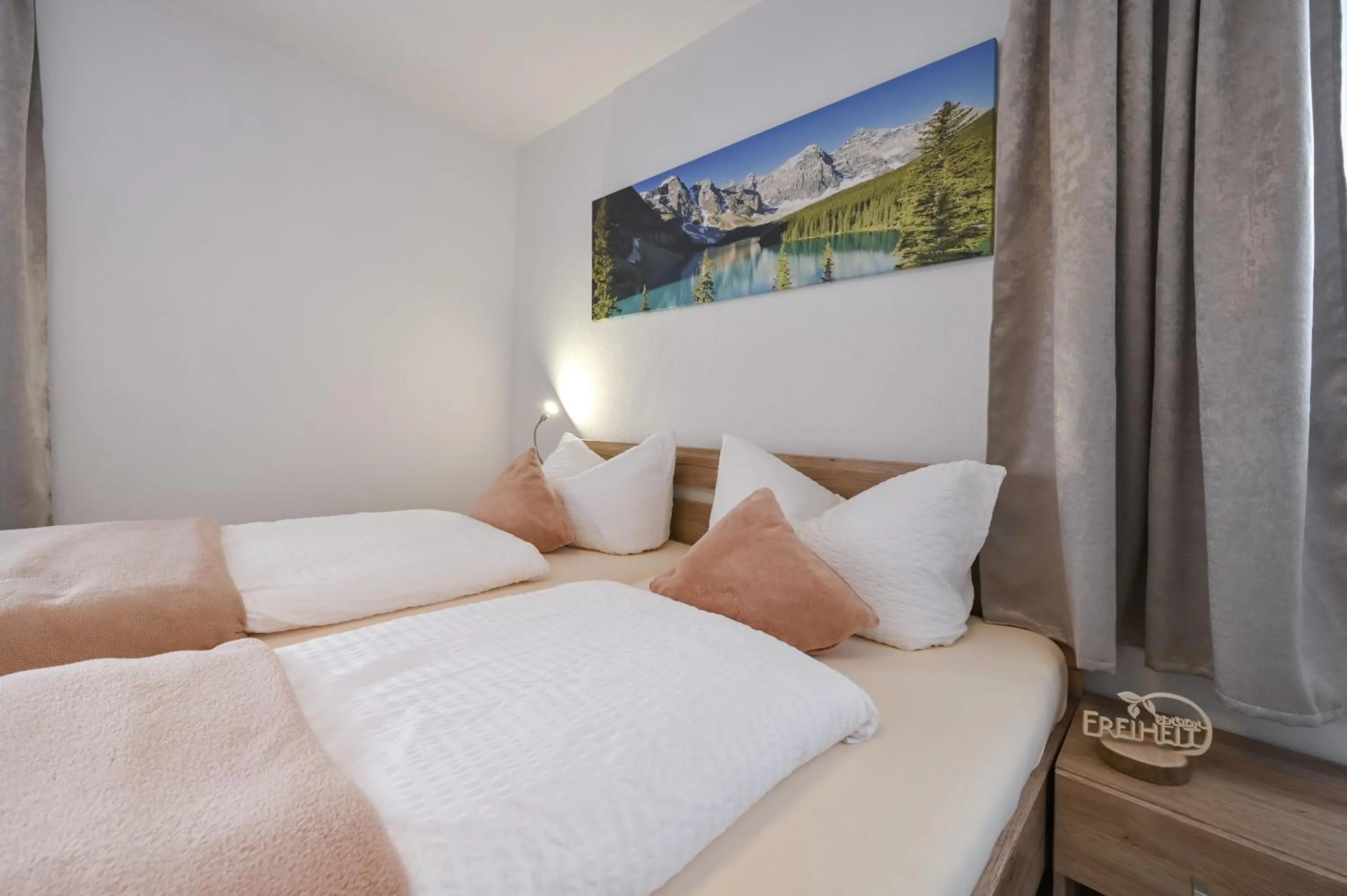 Bed in Pension Freiheit