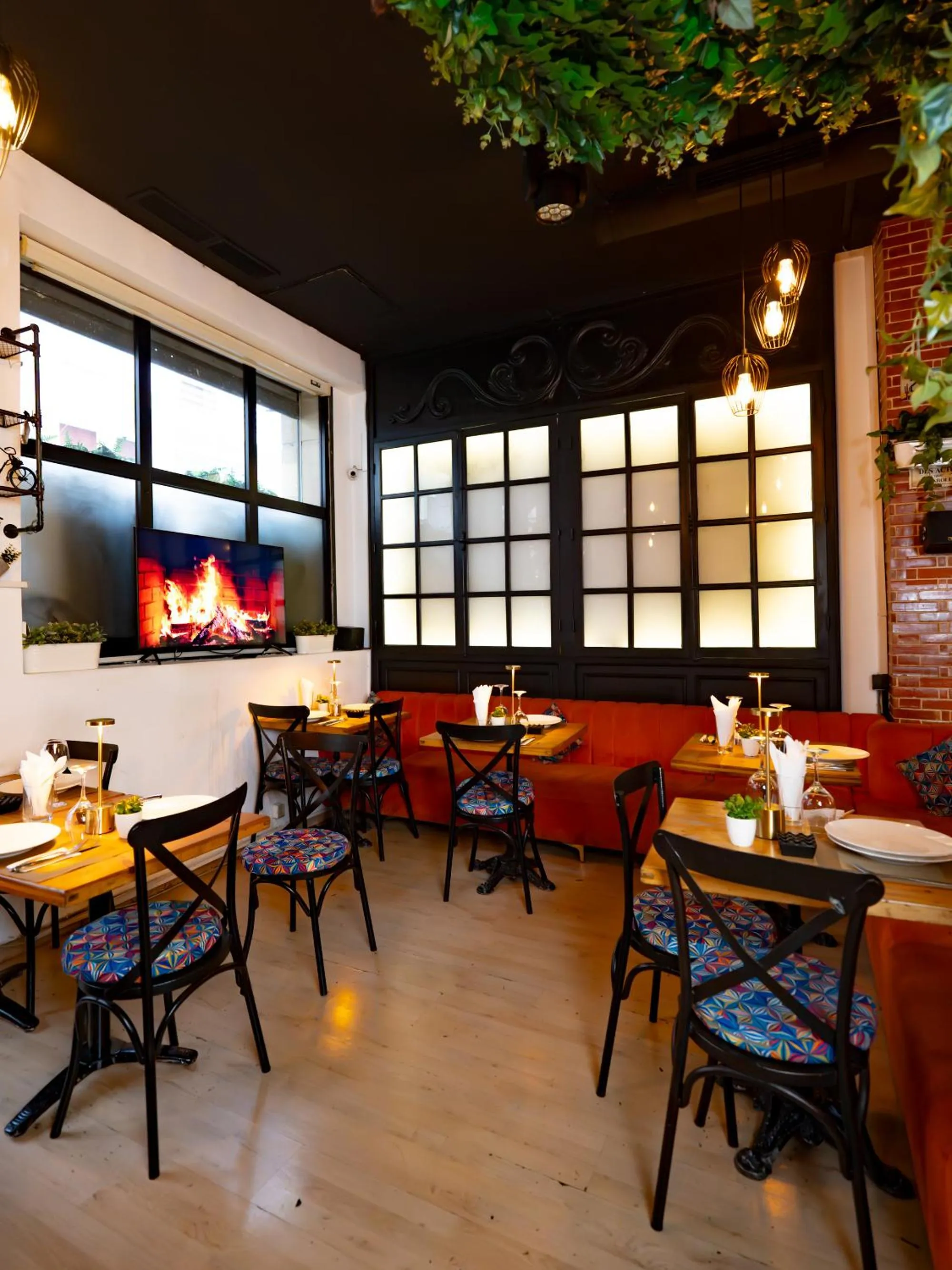 Restaurant/places to eat in The Fourteen Luxury Boutique Hotel