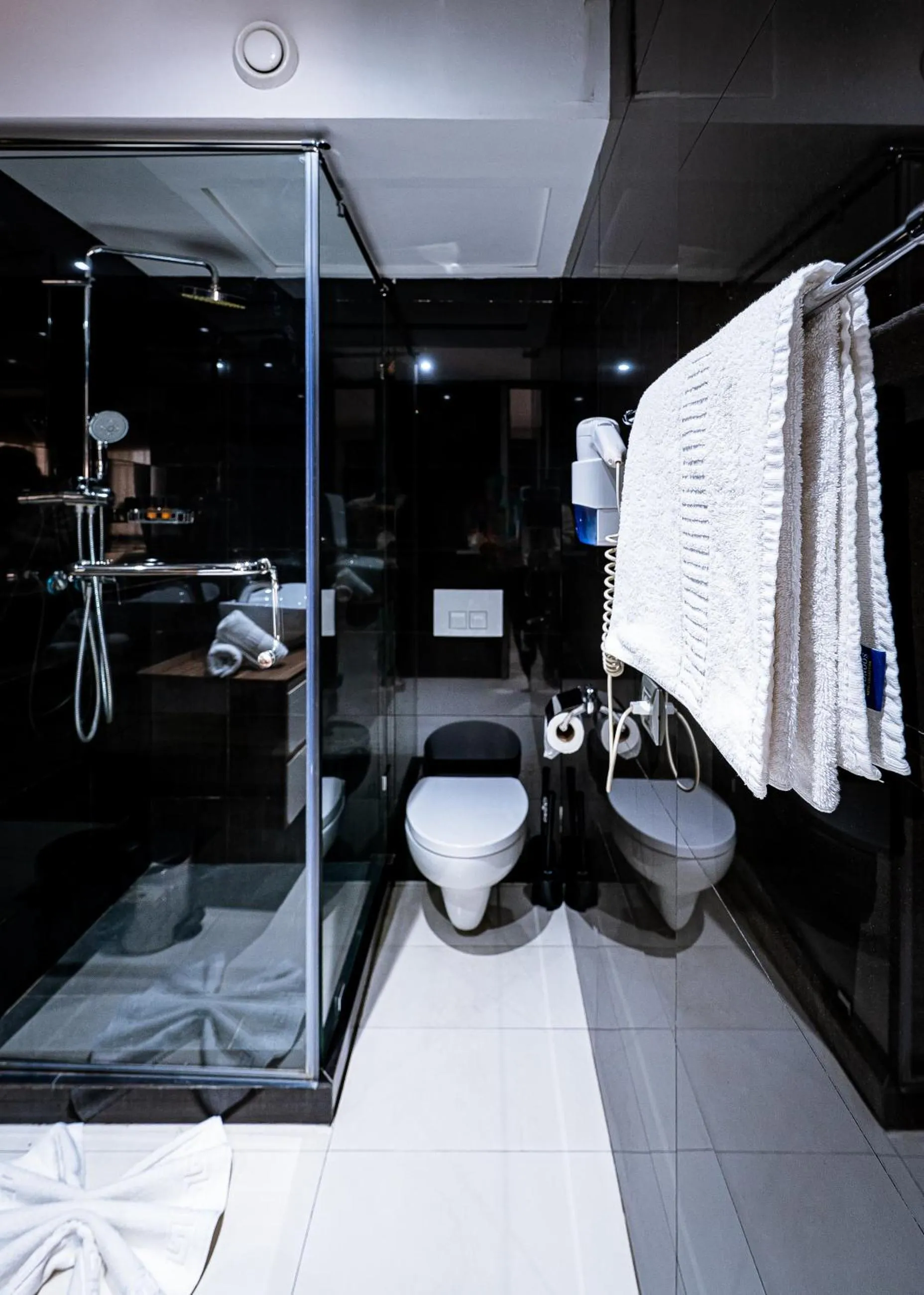 Shower in The Fourteen Luxury Boutique Hotel