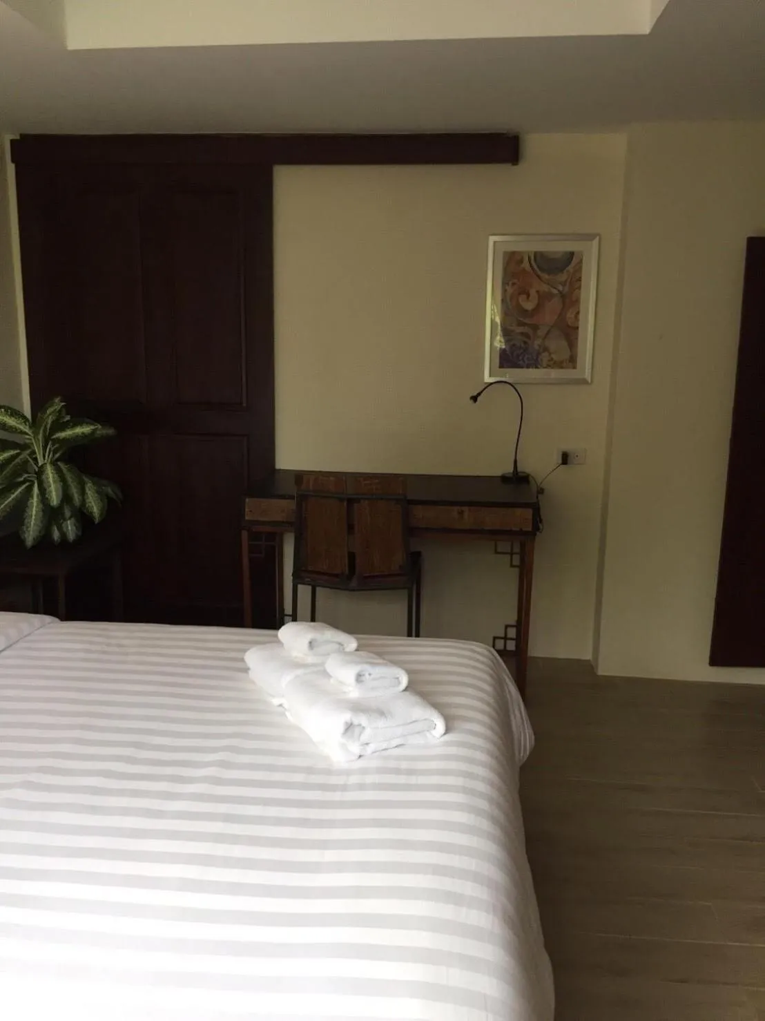 Bedroom, Bed in Arcadia Maephim Serviced Apartments