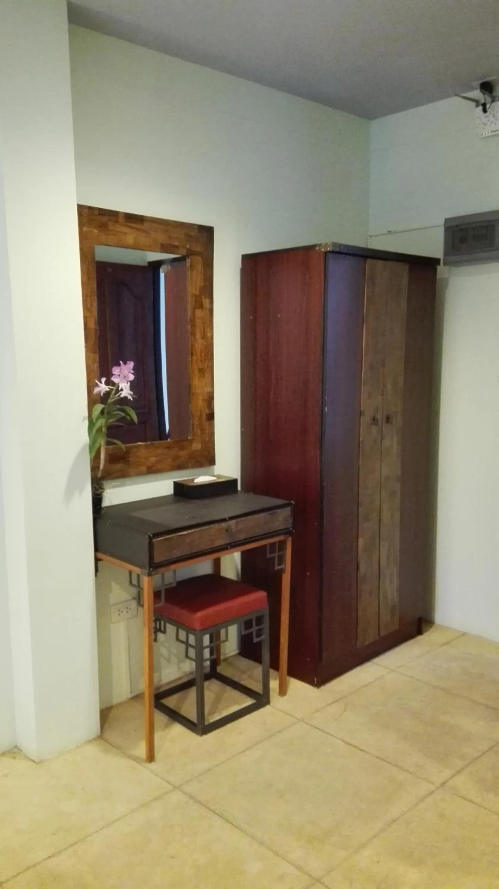 Decorative detail in Arcadia Maephim Serviced Apartments