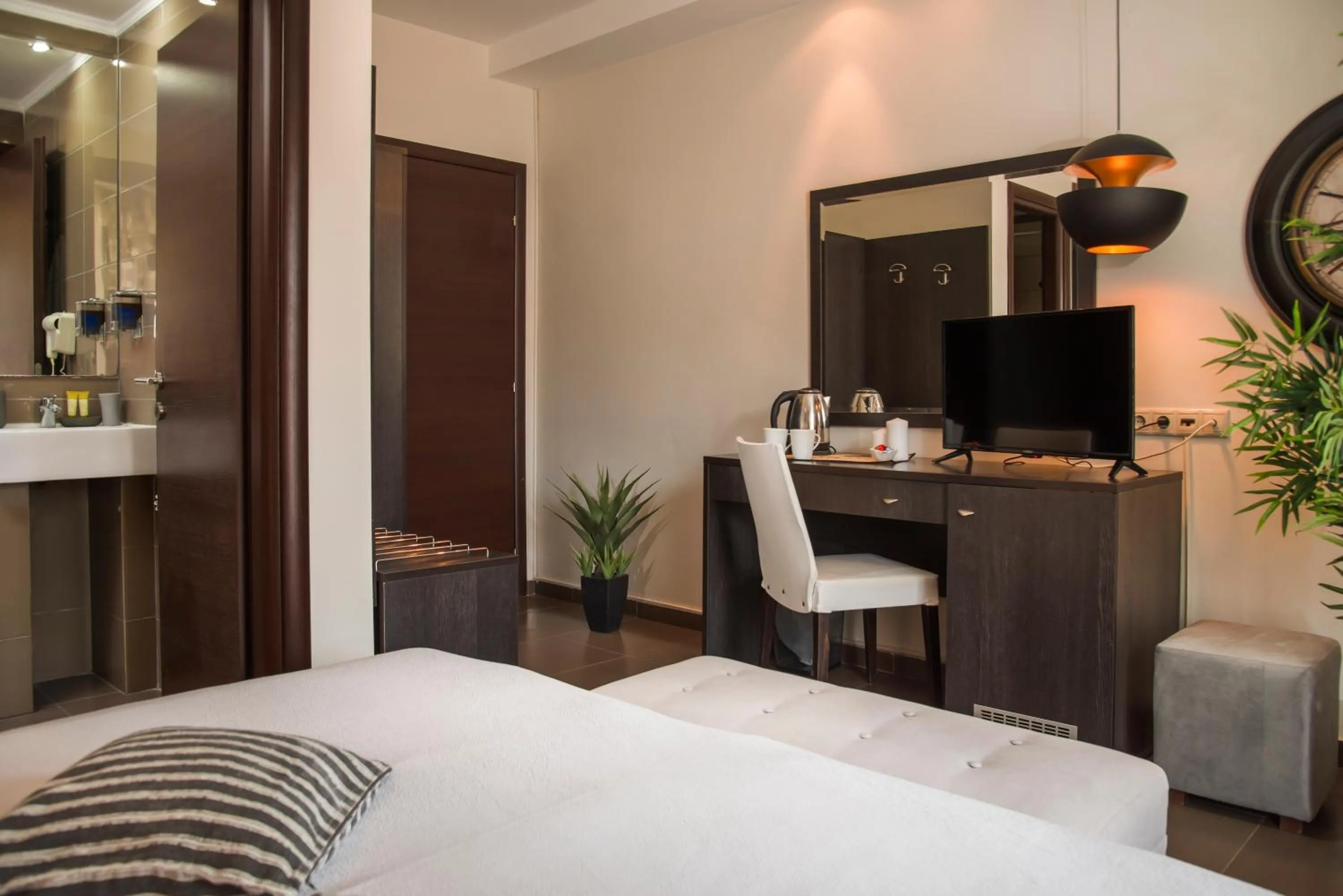 Bedroom, Bed in Aqua Mare Hotel