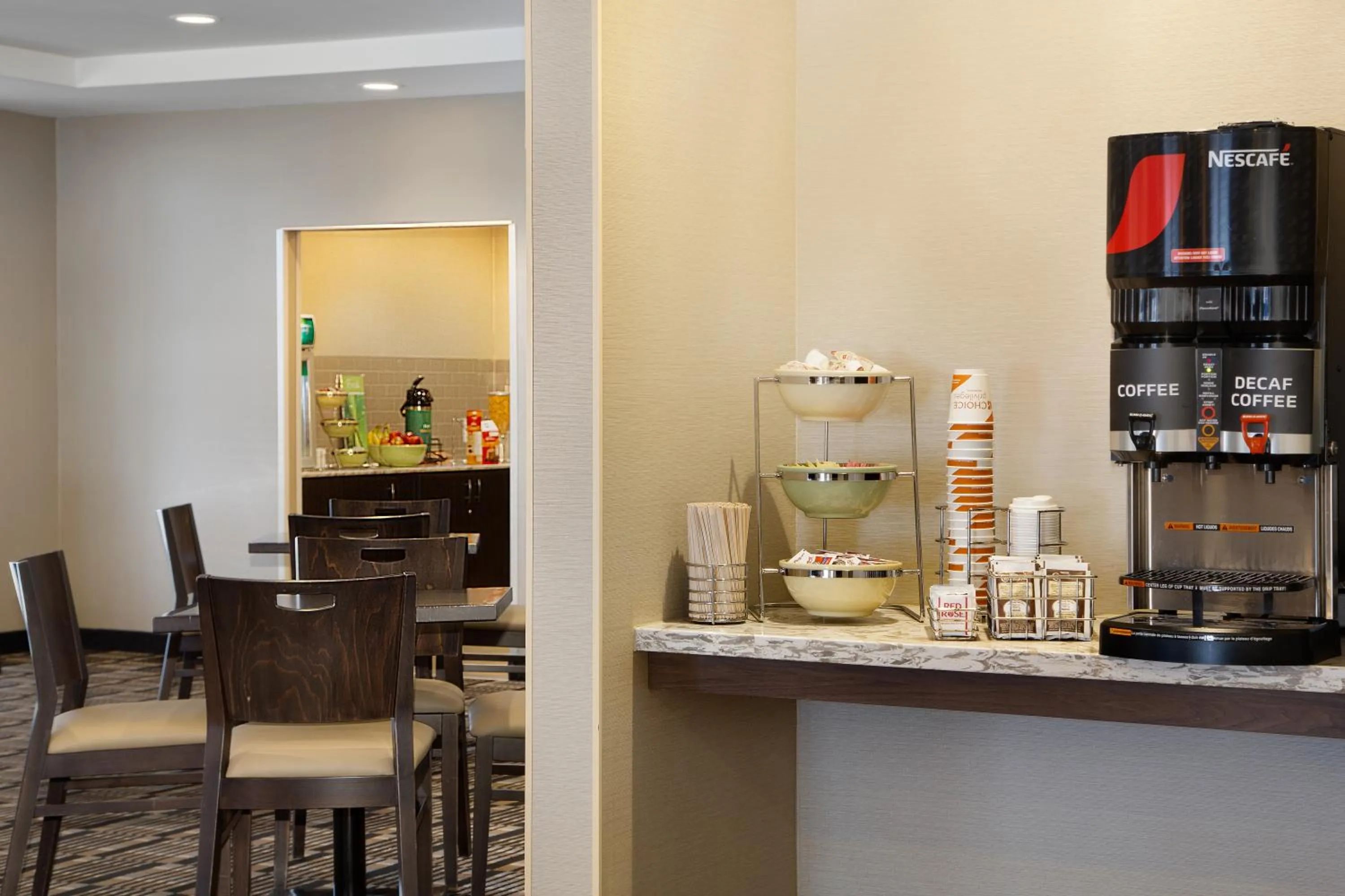 Coffee/tea facilities in Quality Inn & Suites Kingston