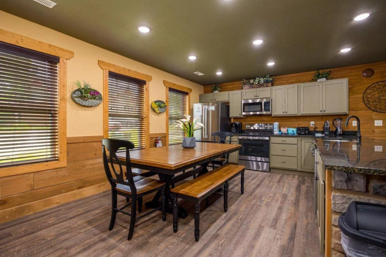 Kitchen or kitchenette in Mountain Palace