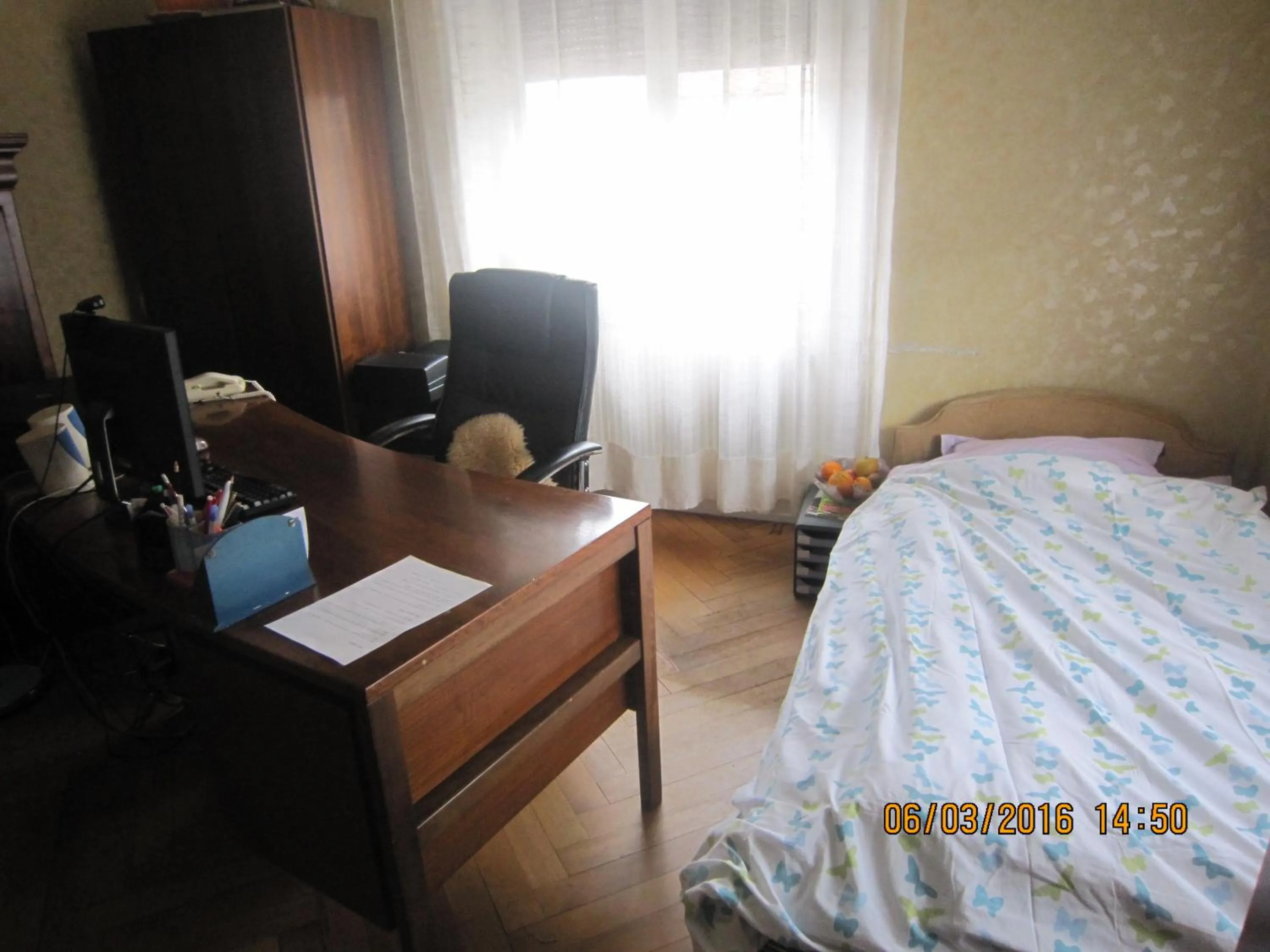 Seating area, Bed in Chambres Privatives Chez l'Habitant