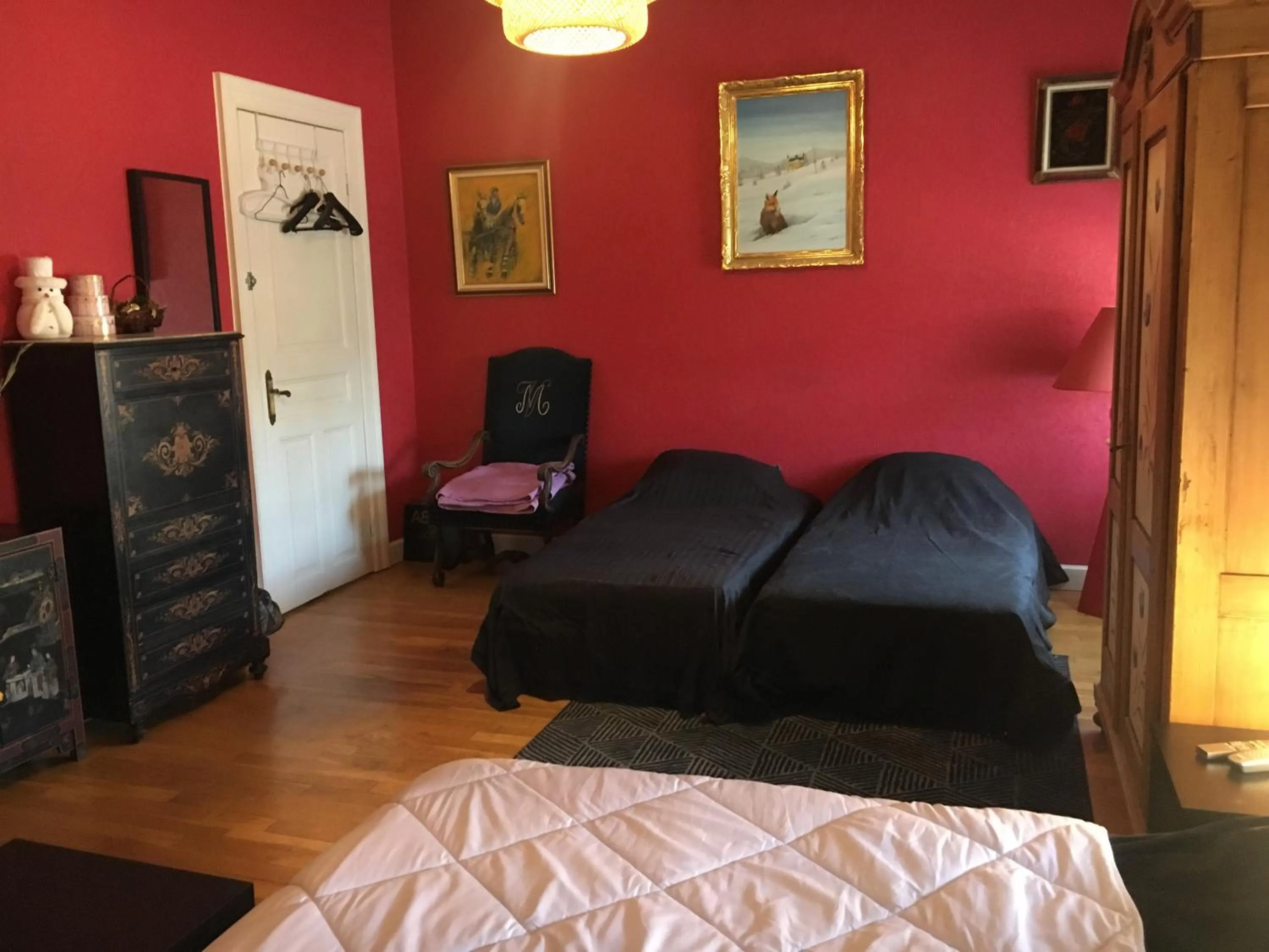 Photo of the whole room in Chambres Privatives Chez l'Habitant